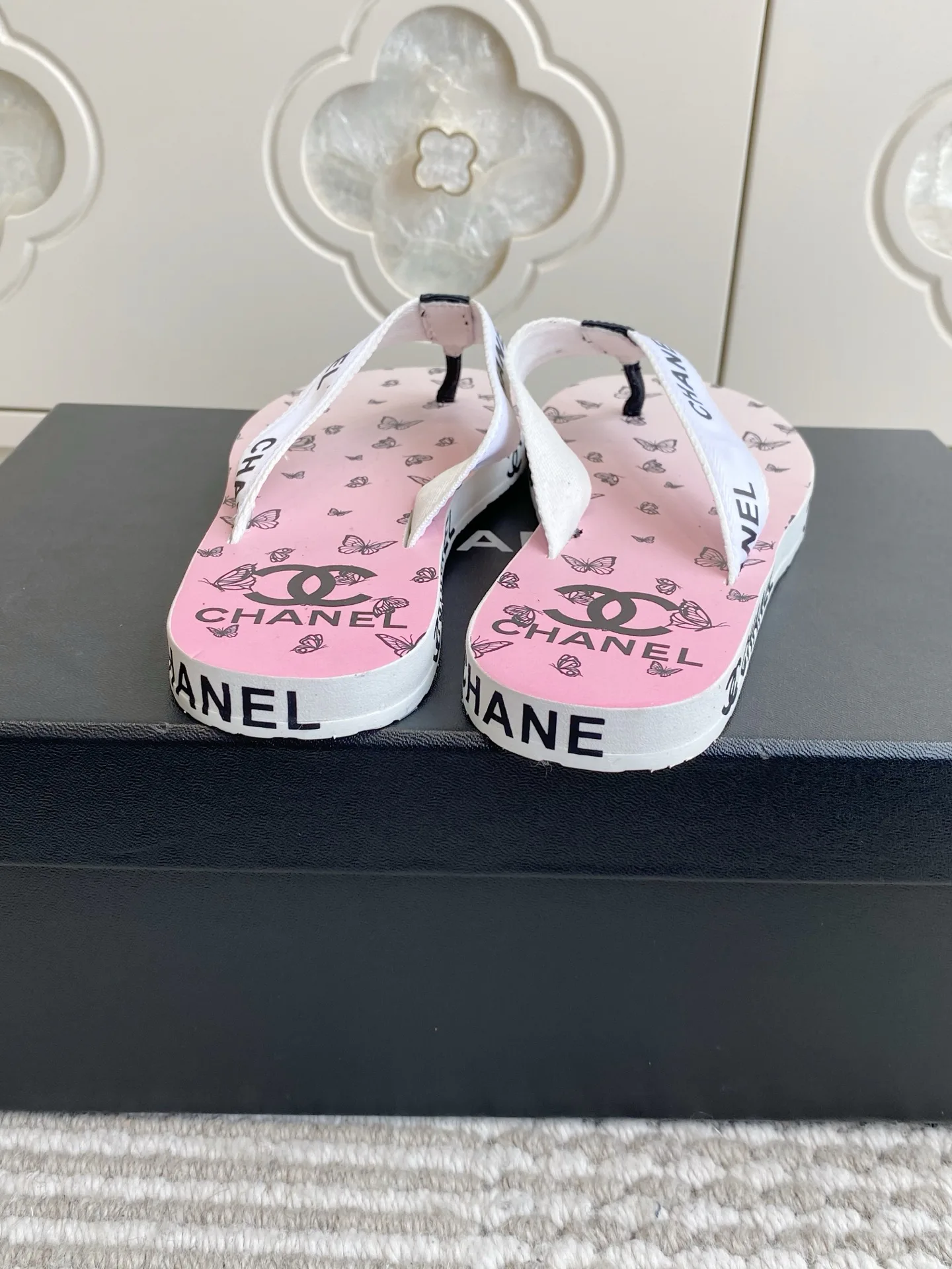 Шлепанцы Женские Chanel 11909731