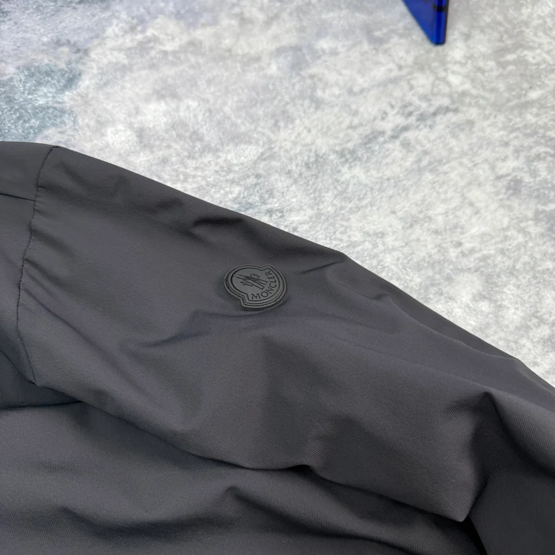 Куртки И Пуховики Мужские Moncler 20401