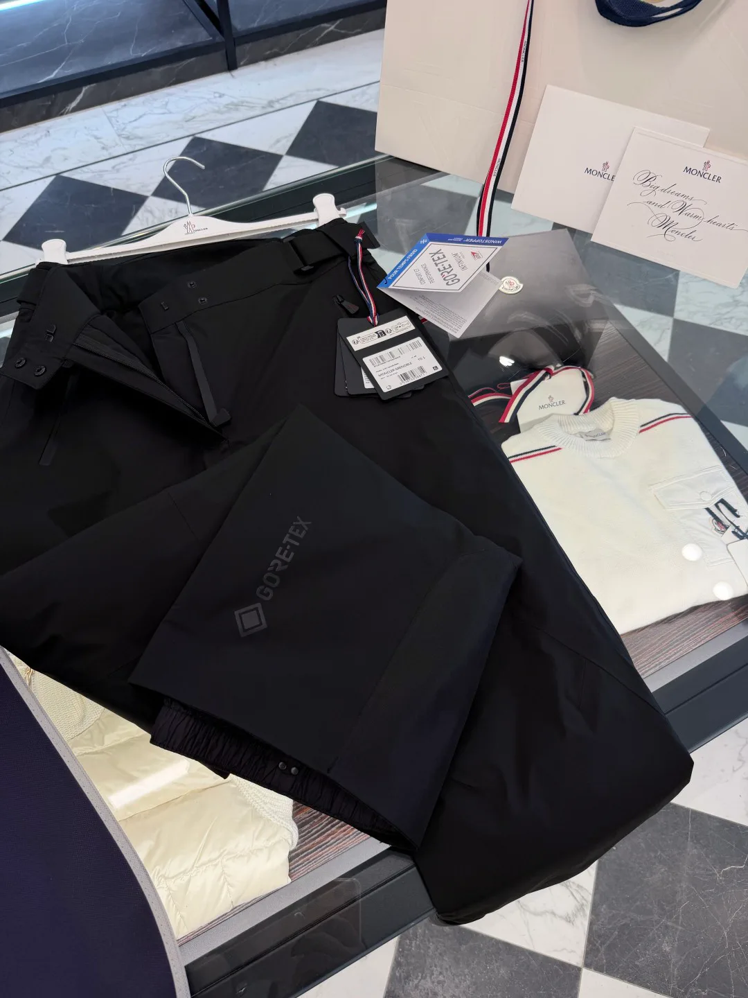 Брюки Женские Moncler 18133616