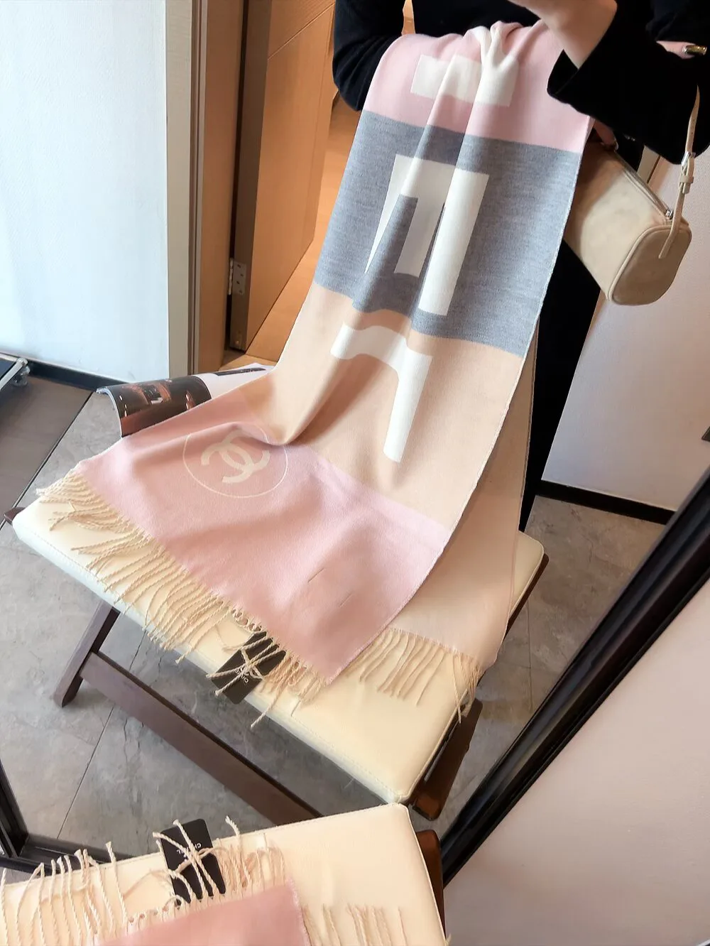 Шарфы Chanel 18002966