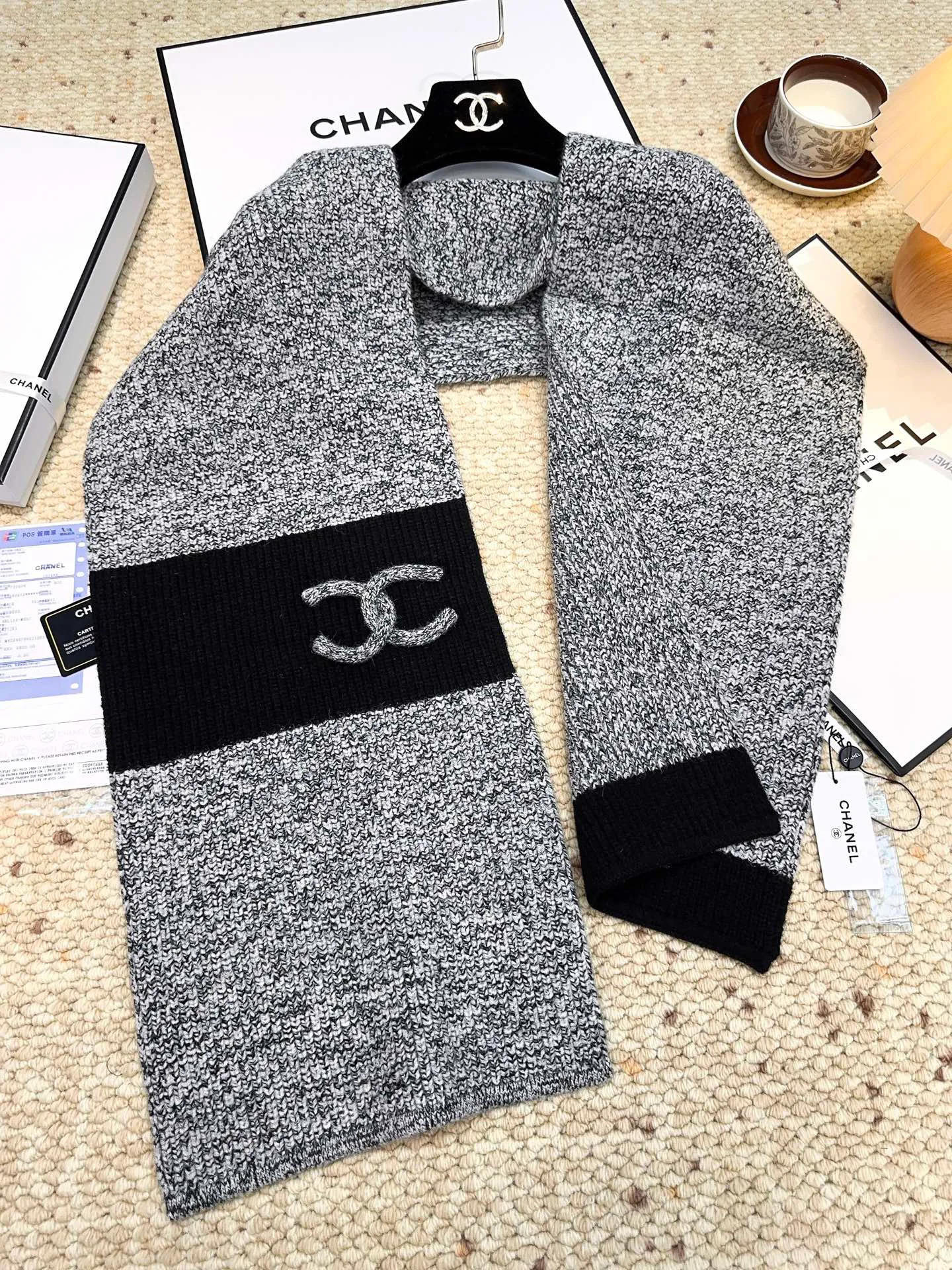 Шарфы Chanel 18105429