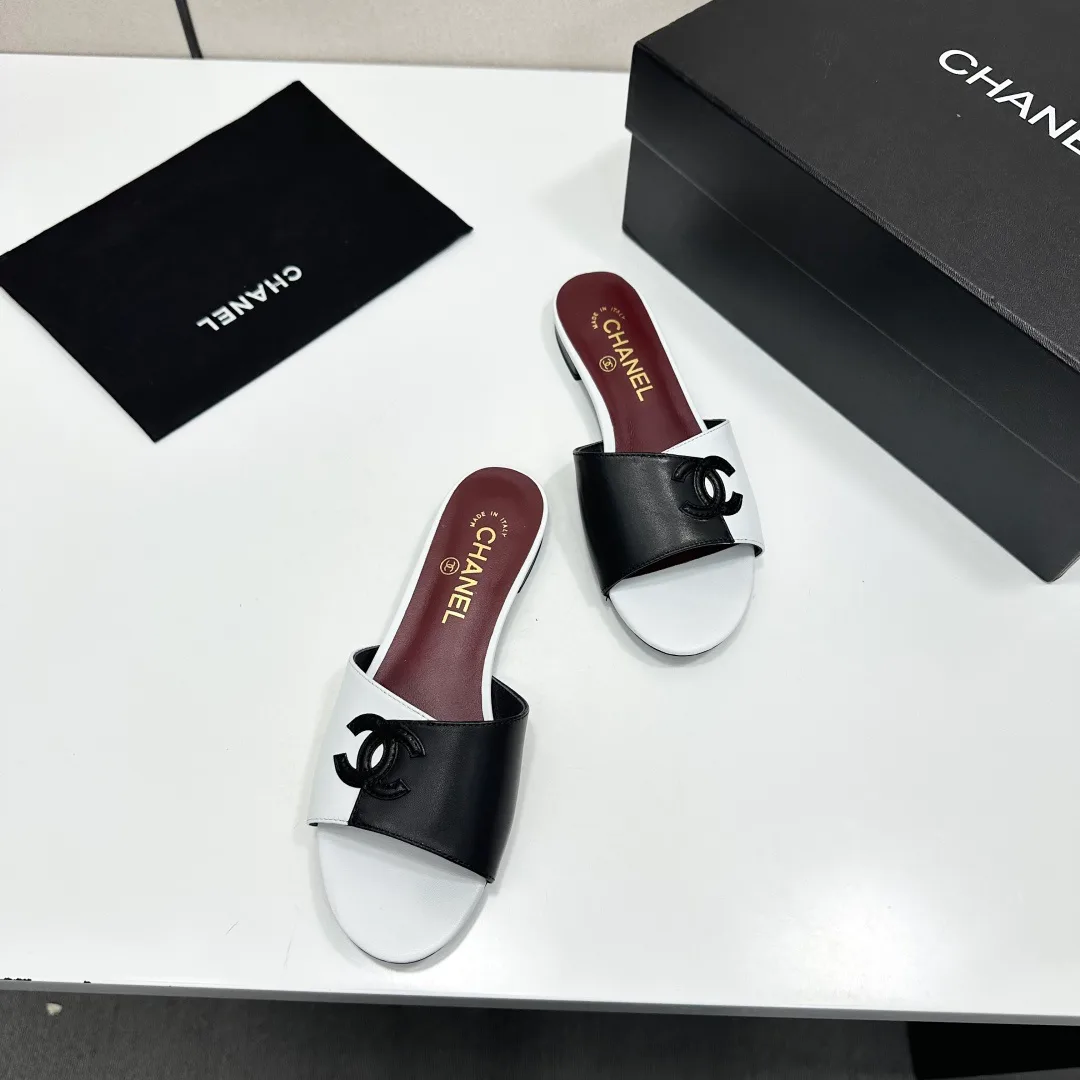 Шлепанцы Женские Chanel 11738525