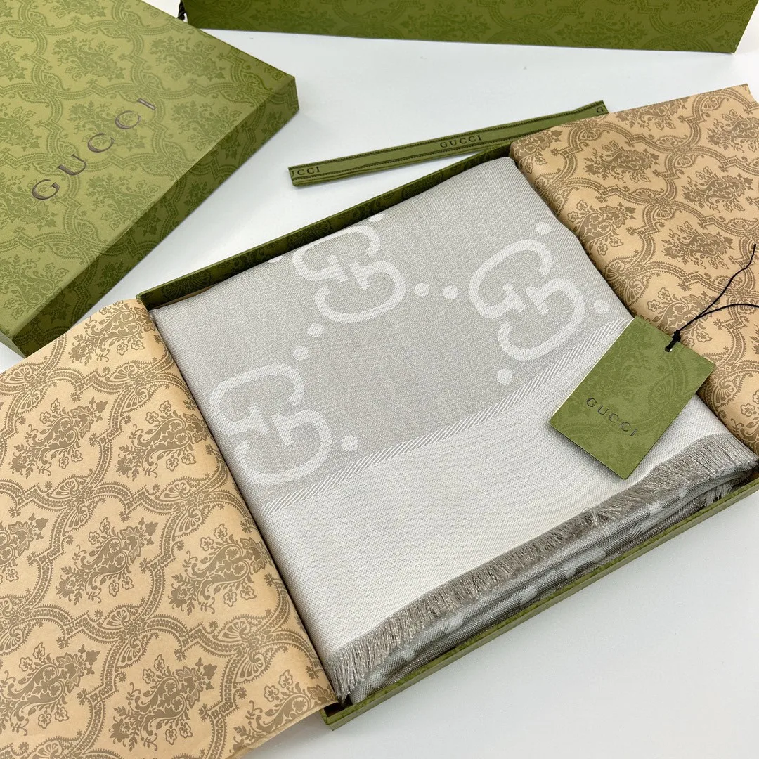 Шарфы Gucci 689017