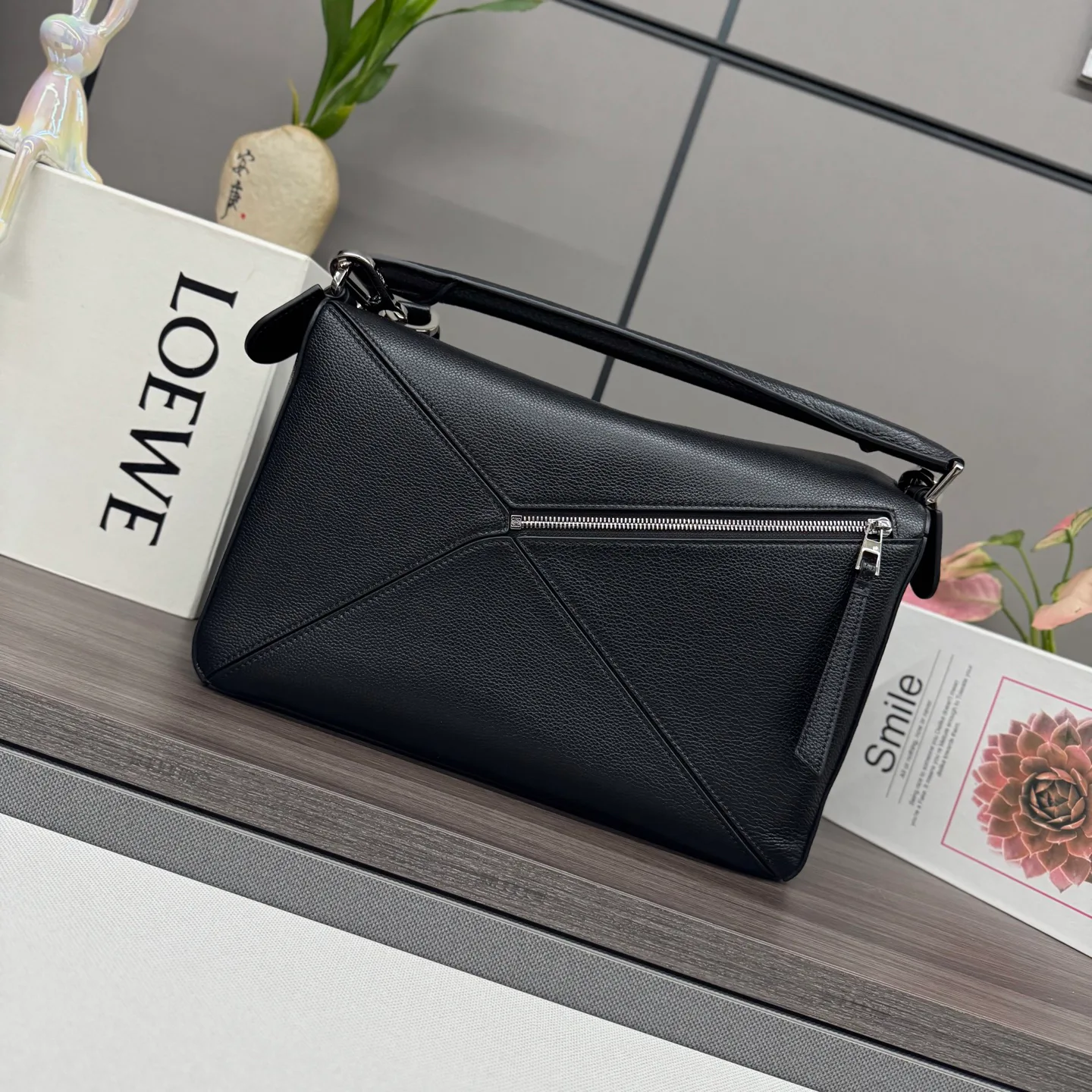 Классические Сумки Женские Loewe 18030336