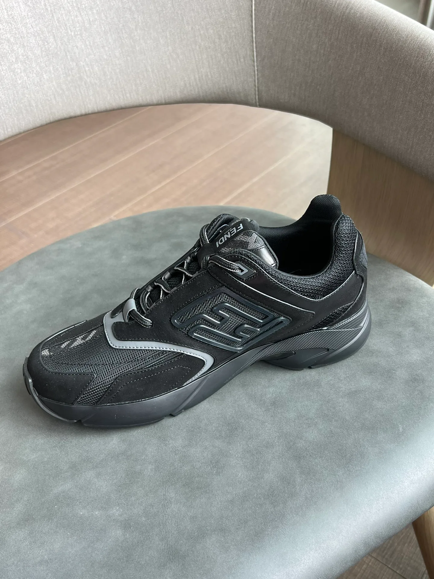 Кроссовки Женские Fendi 353522