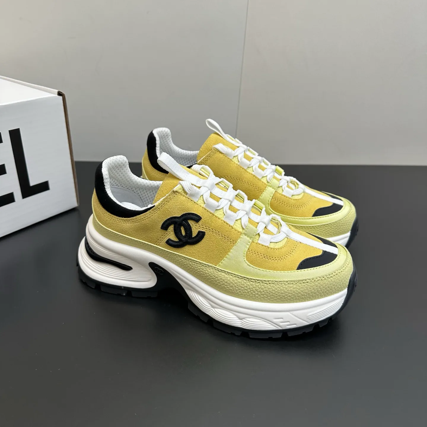 Кроссовки Женские Chanel 1748640