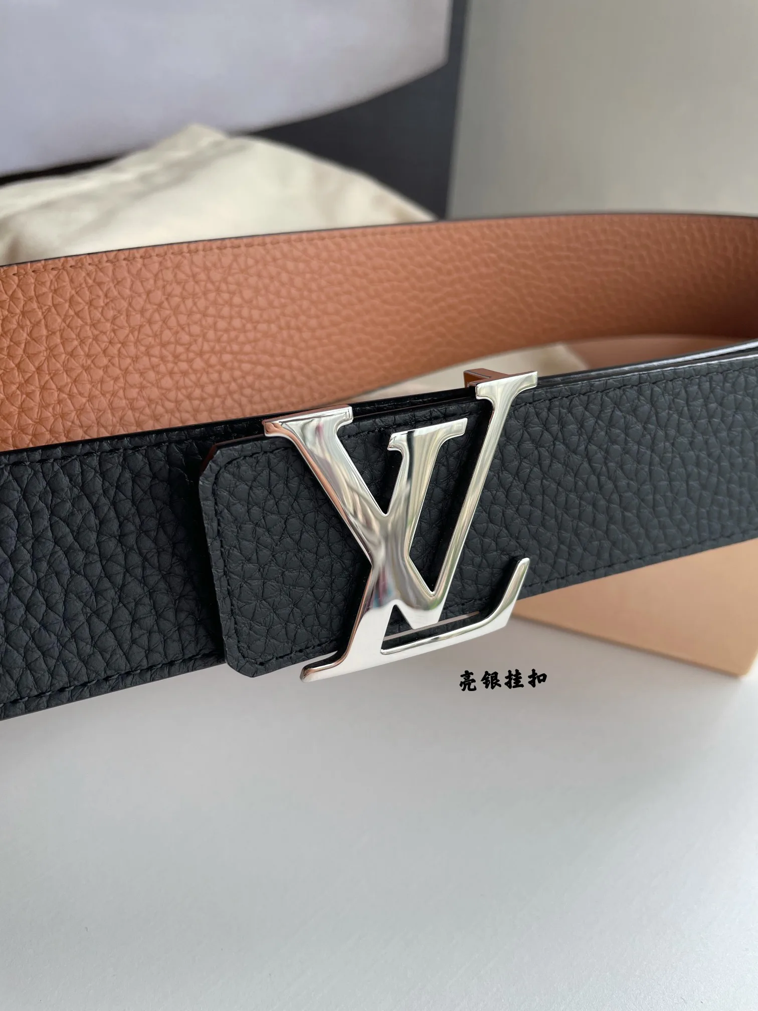 Ремни Louis Vuitton 10399097