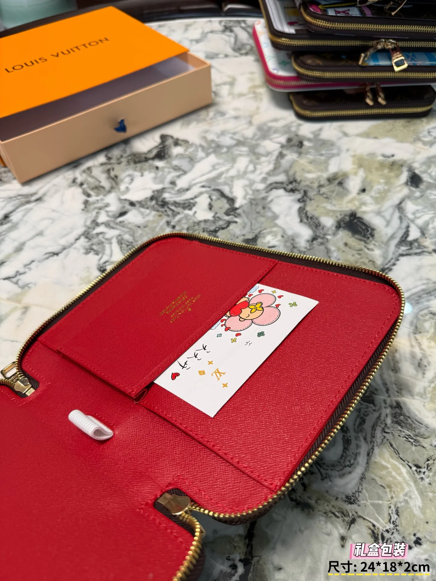 Клатчи Женские Louis Vuitton 18013760