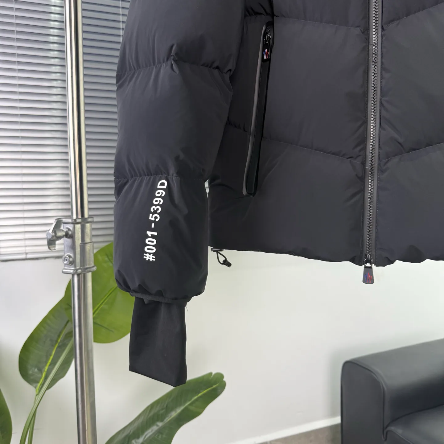 Куртки И Пуховики Женские Moncler 18415689