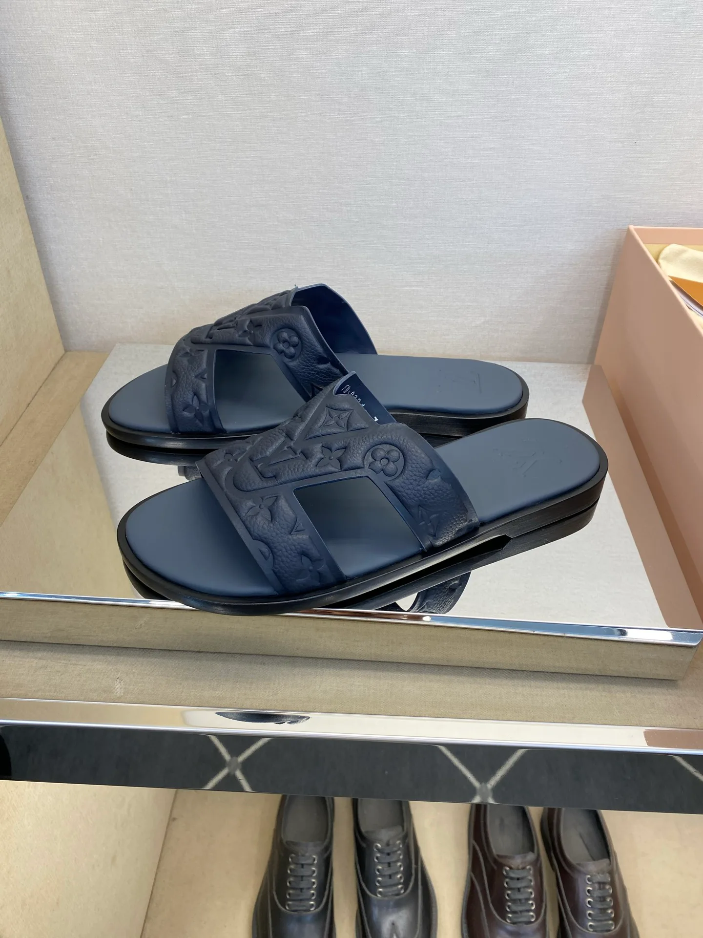 Шлепанцы Мужские Louis Vuitton 11956891