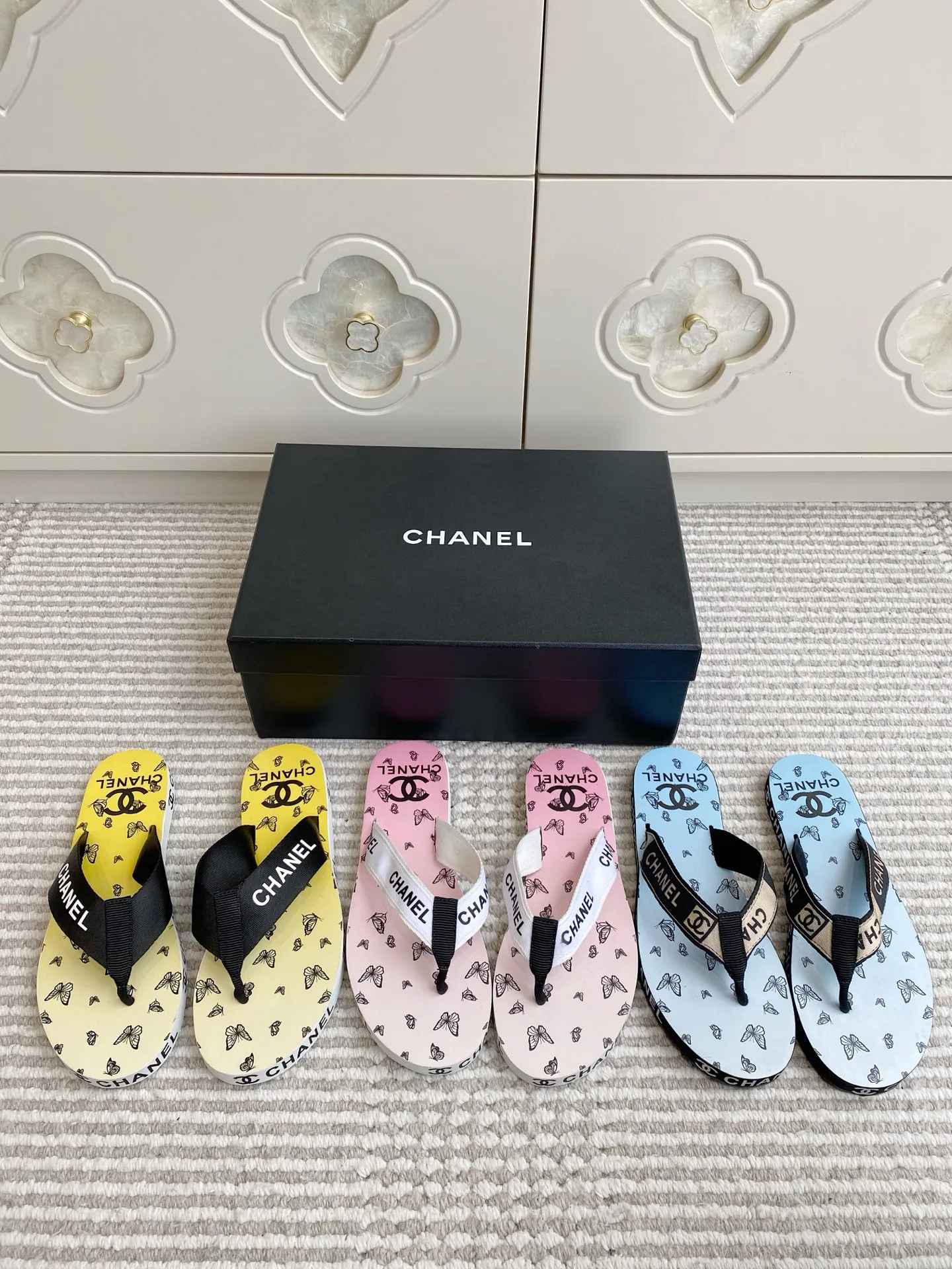 Шлепанцы Женские Chanel 11909726