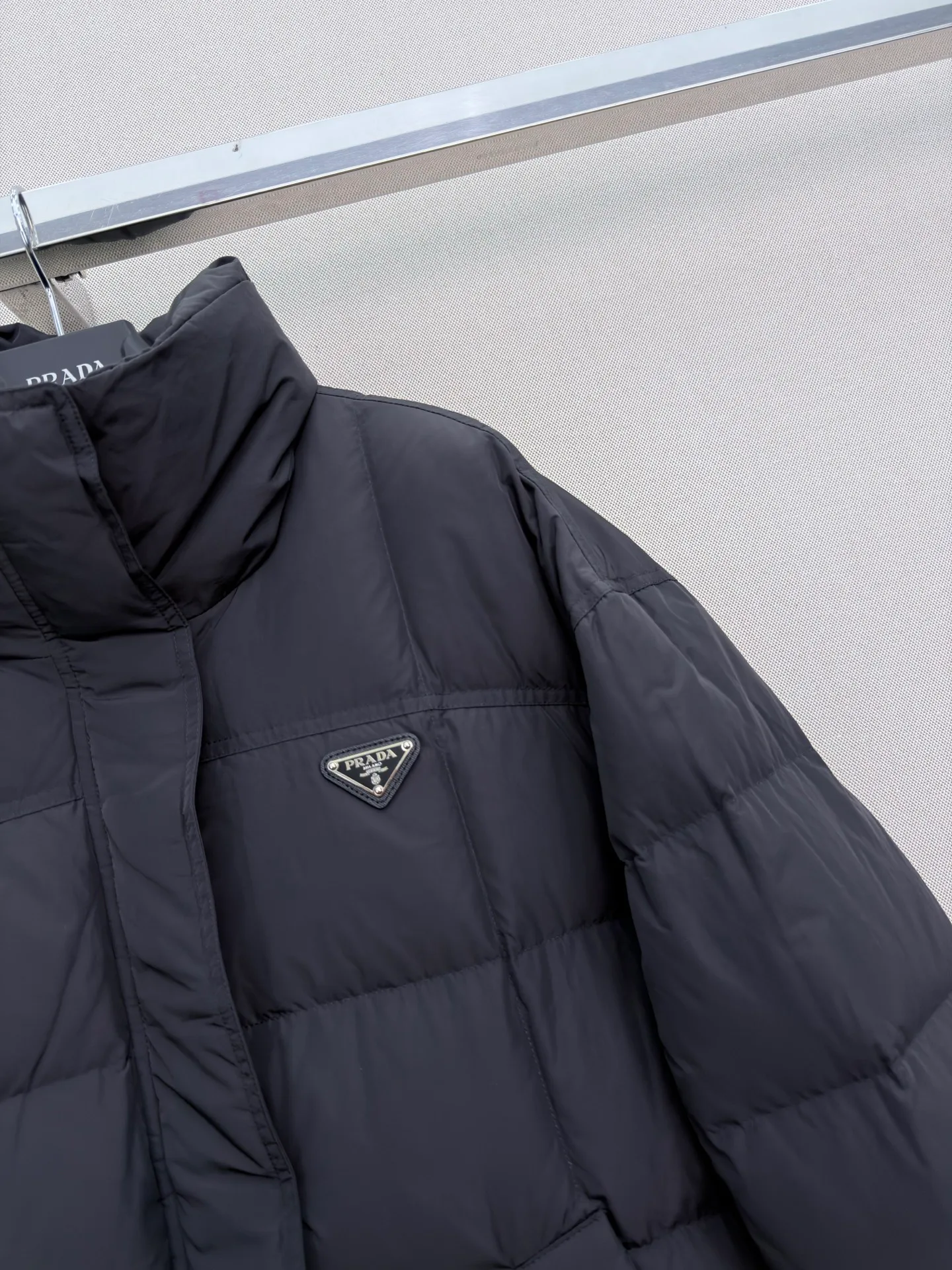 Куртки И Пуховики Женские Prada 18402405