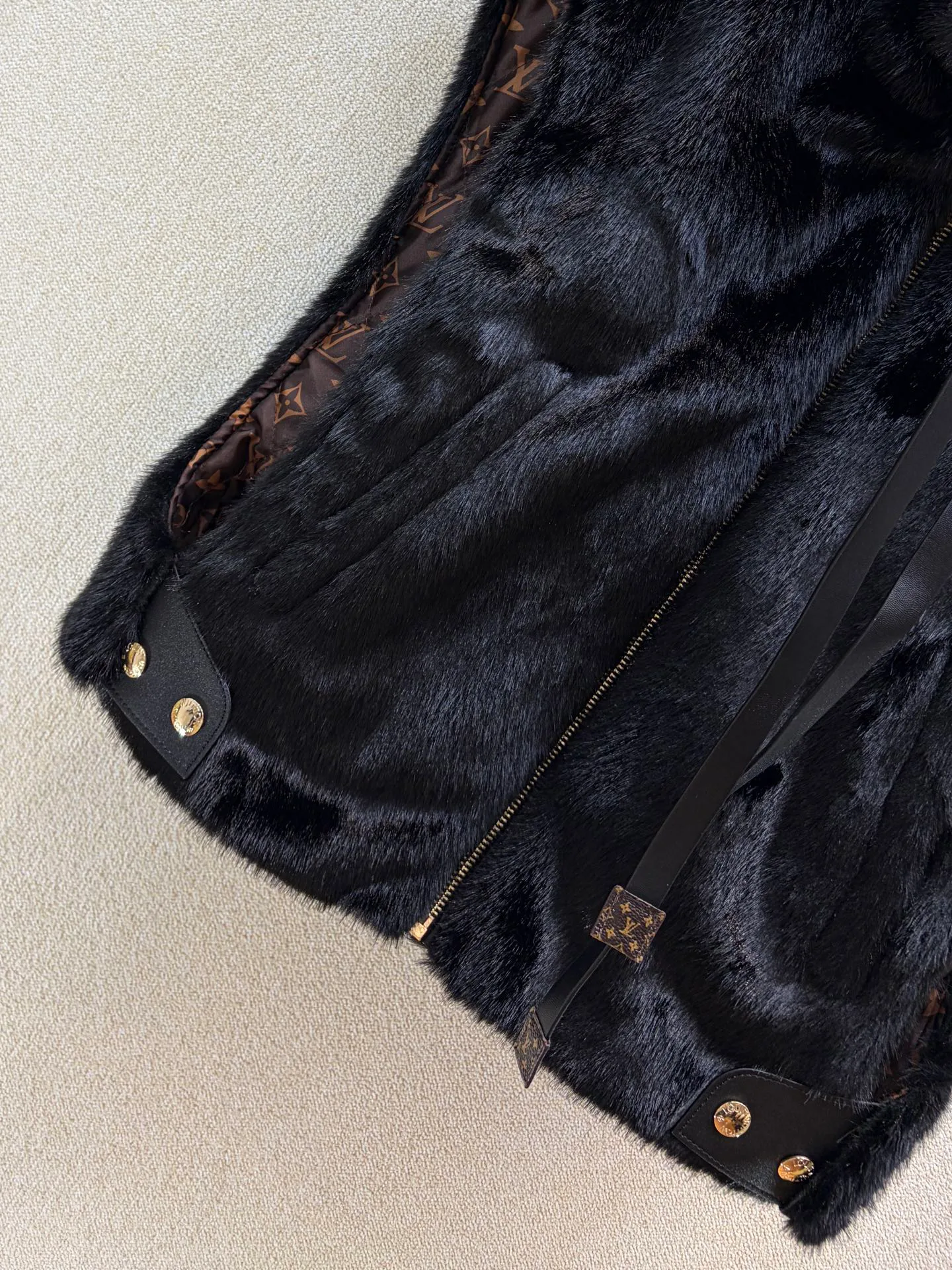 Жилеты Женские Louis Vuitton 18407834