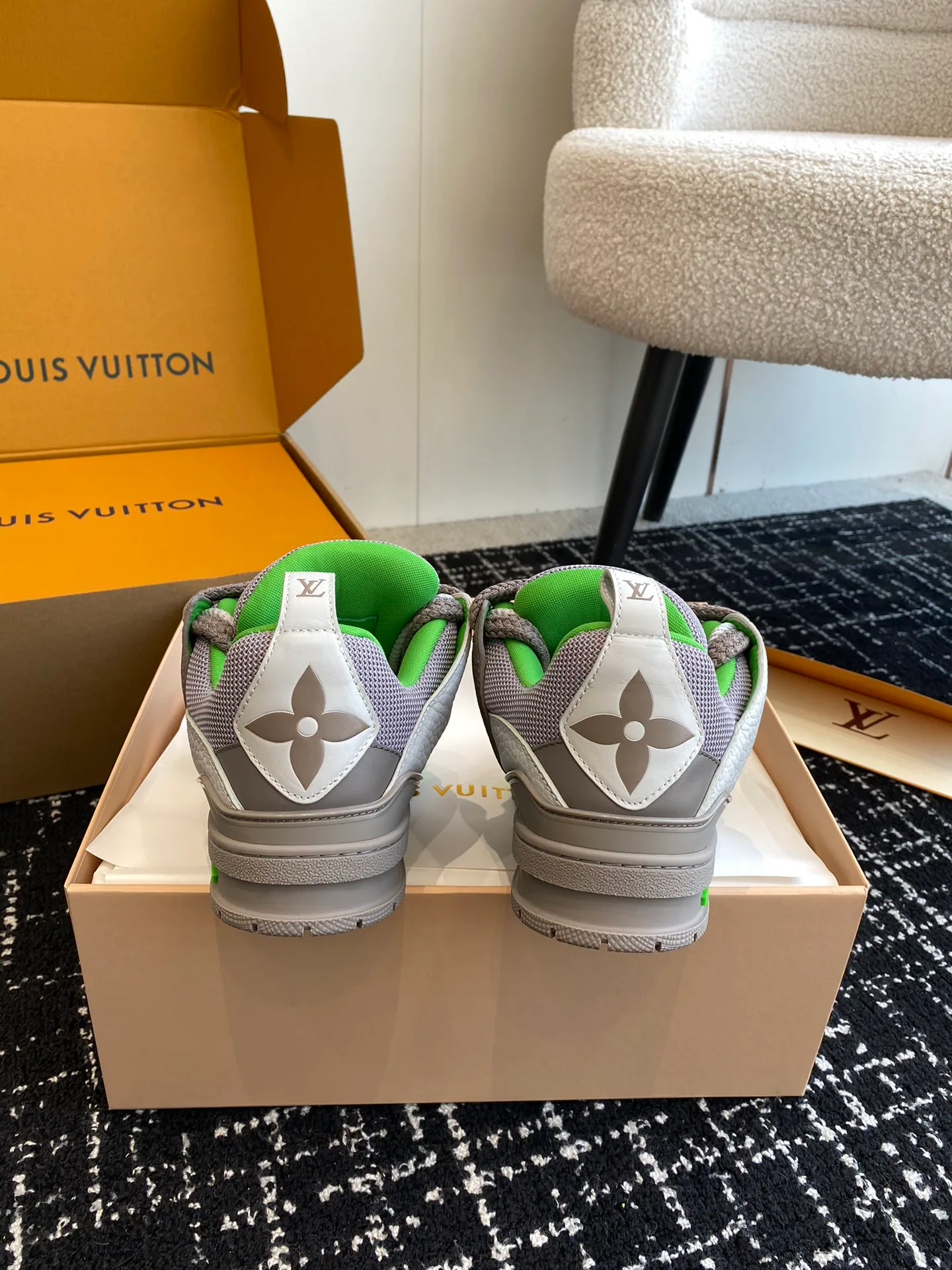 Кроссовки Женские Louis Vuitton 7594