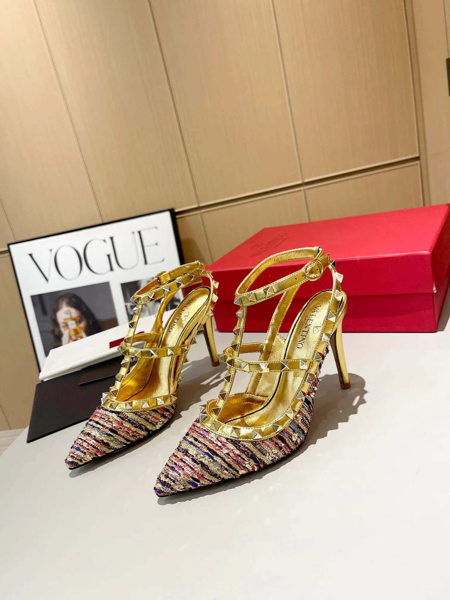 Босоножки Женские Valentino 17956801