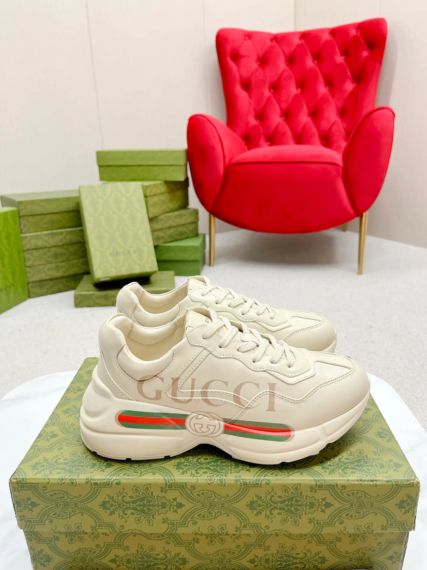 Кроссовки Женские Gucci 989683