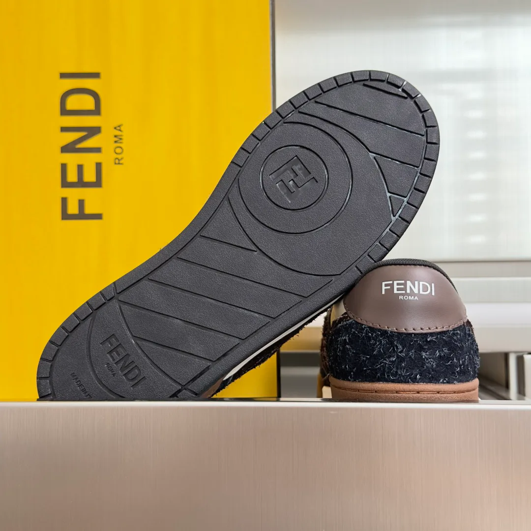 Кроссовки Женские Fendi 13183853