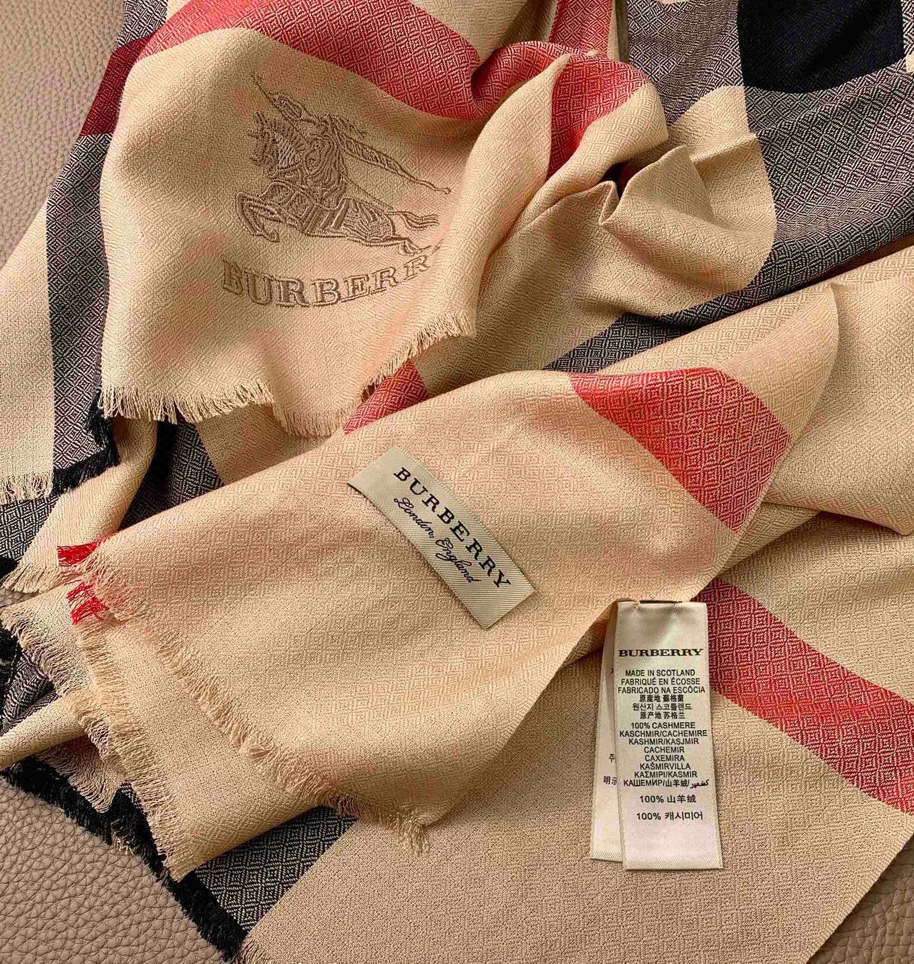 Шарфы Burberry 438467