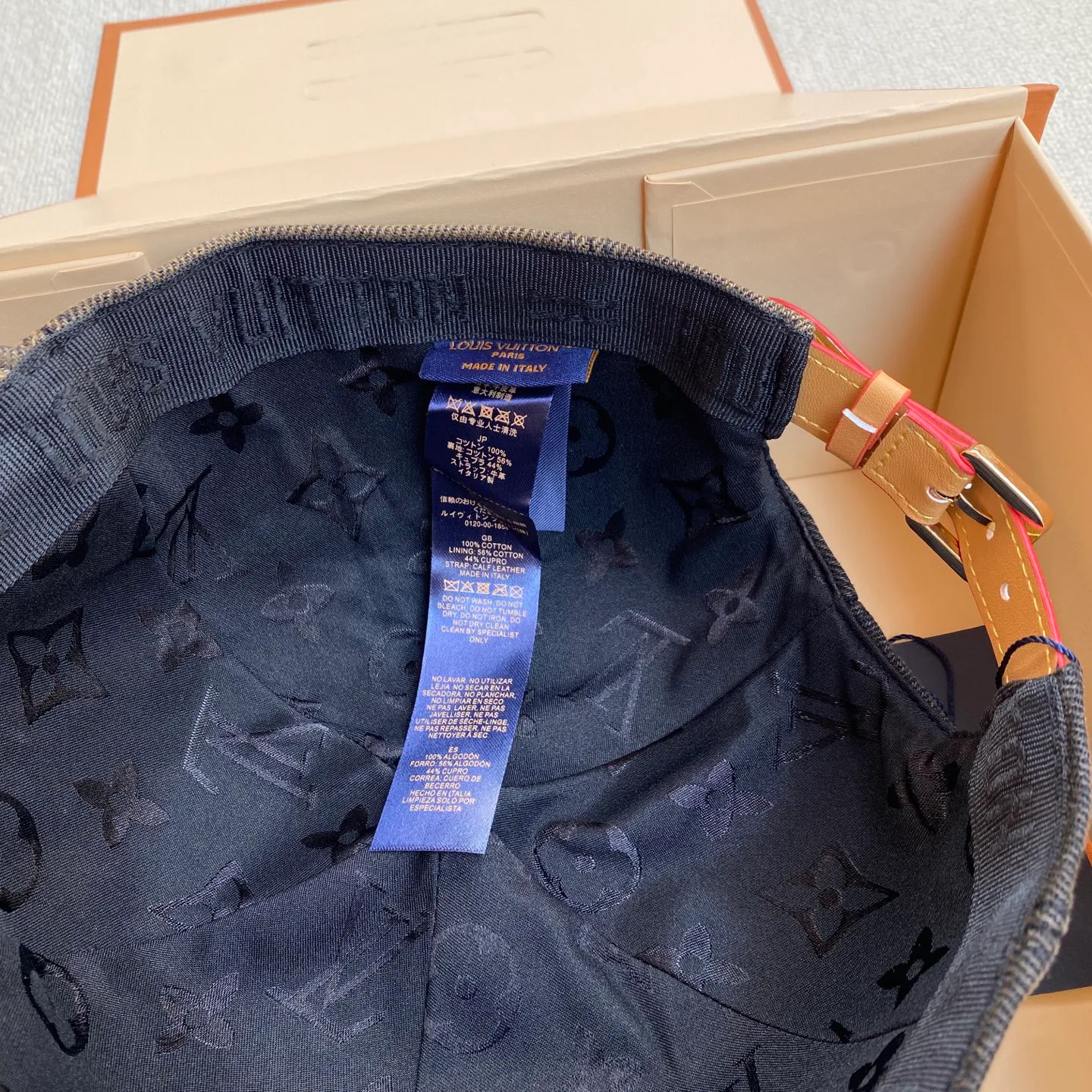 Головные Уборы Louis Vuitton 13302298