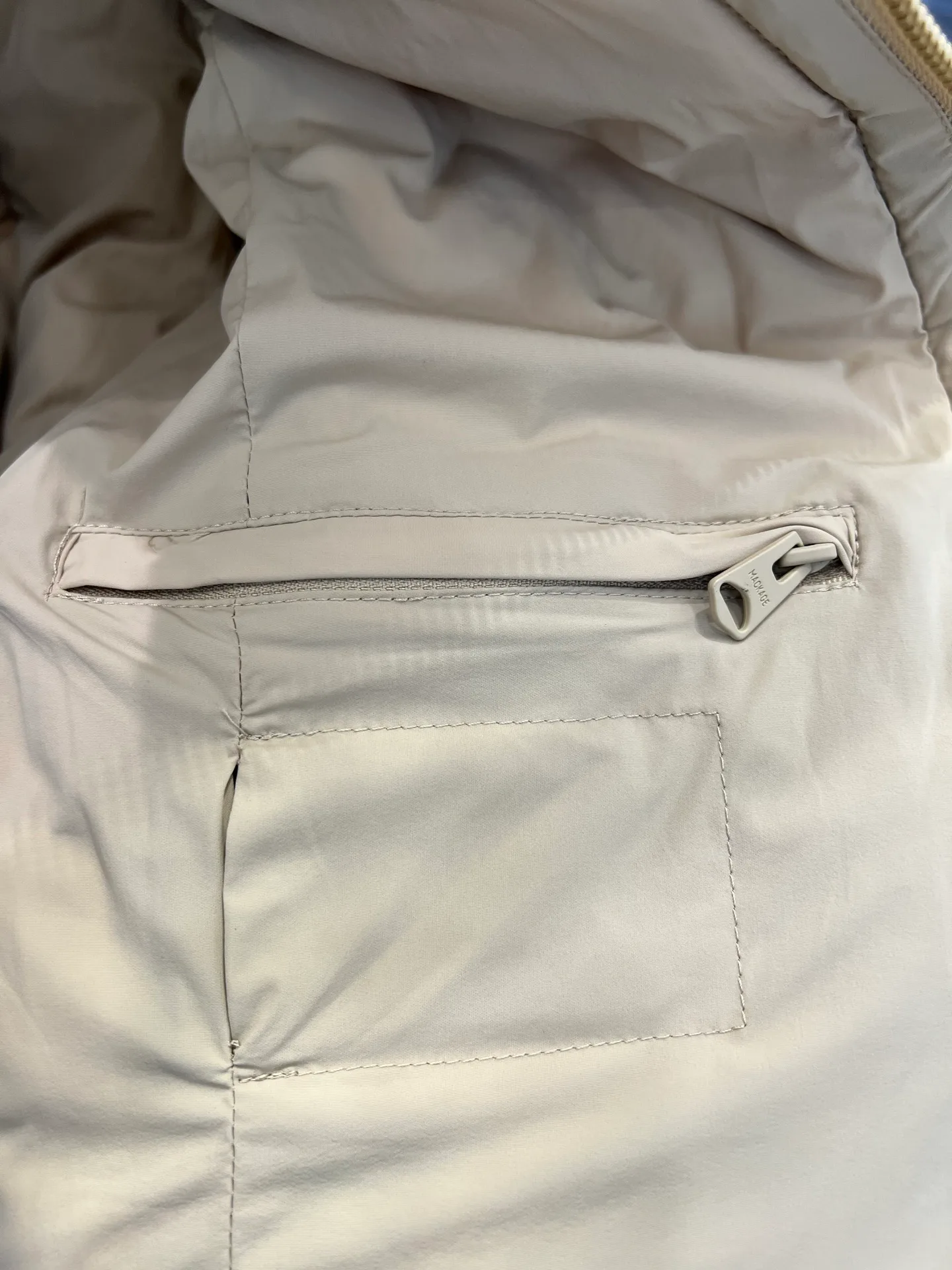 Куртки И Пуховики Женские Moncler 17959146