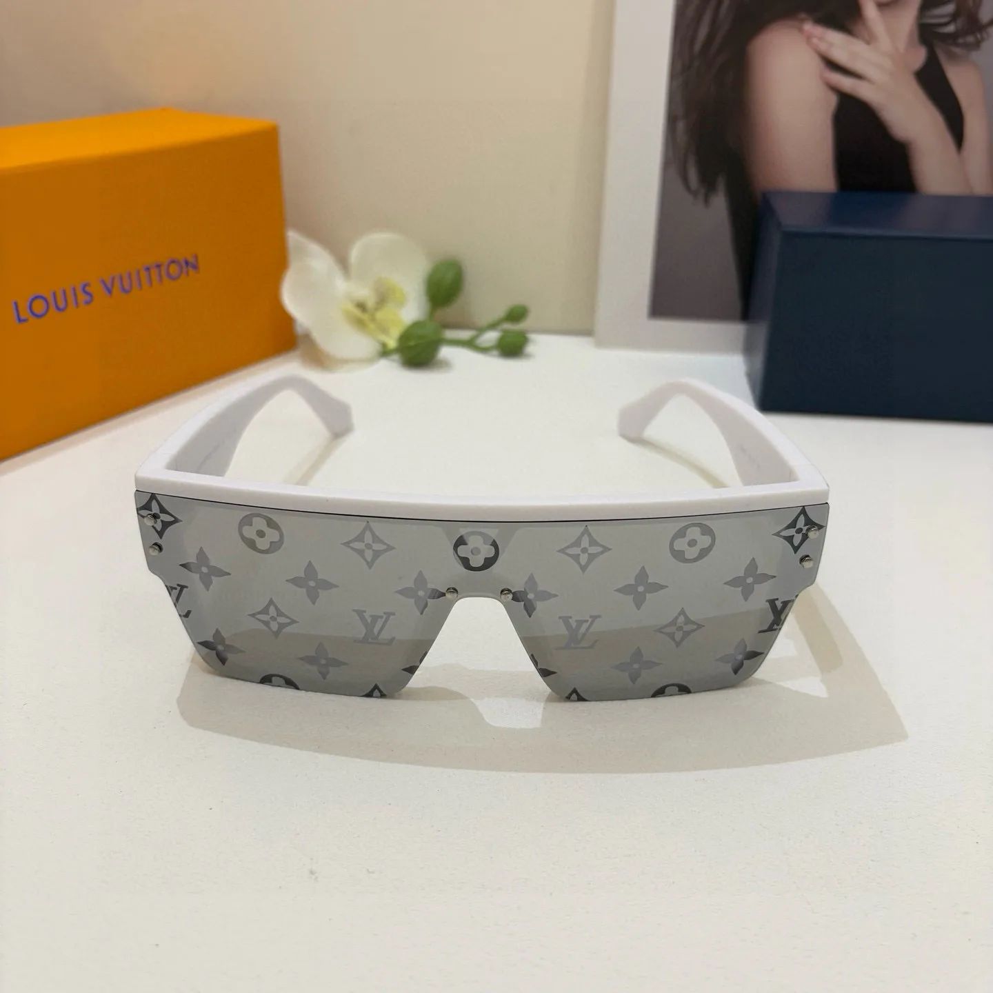 Очки Louis Vuitton 13135746