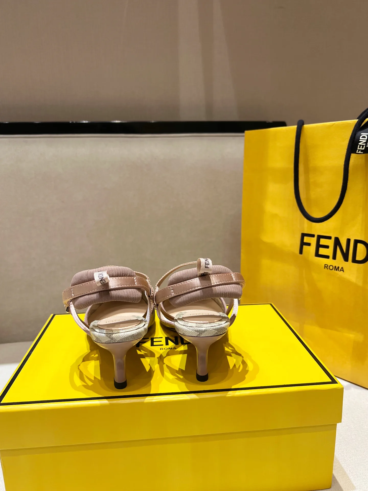 Туфли Женские Fendi 11209737