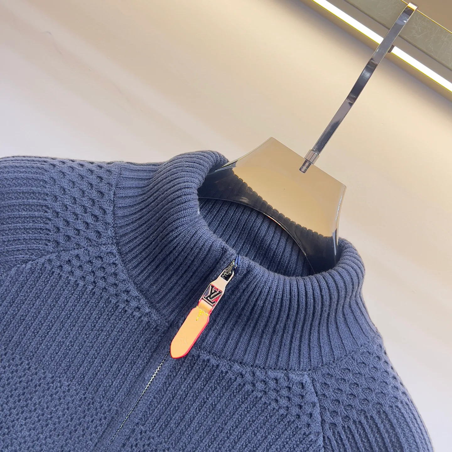 Куртки И Пуховики Женские Louis Vuitton 844045