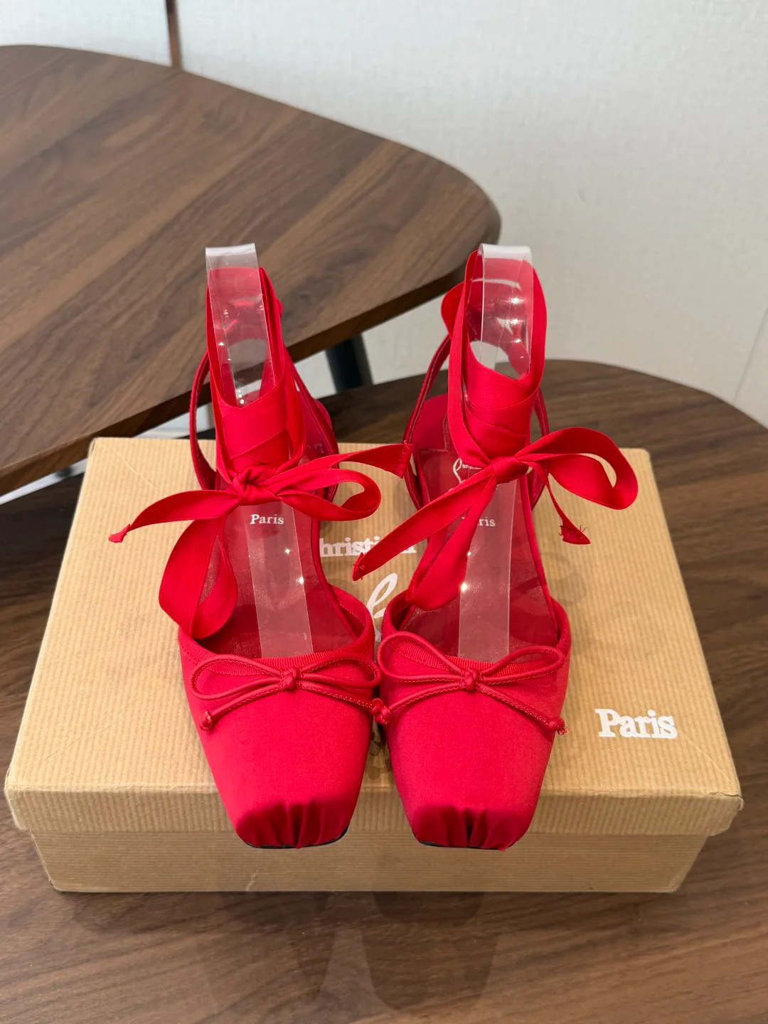 Туфли Женские Christian Louboutin 17461354