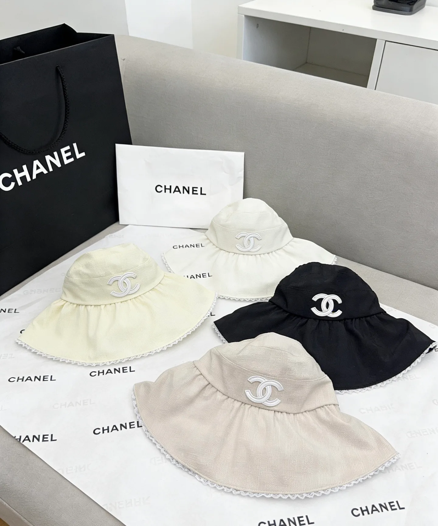 Головные Уборы Chanel 13540928