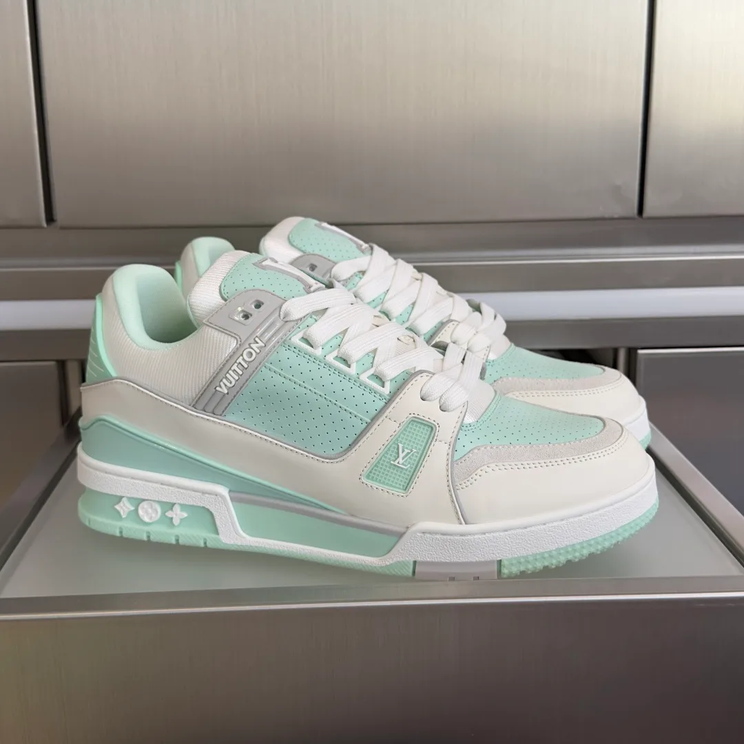 Кроссовки Женские Louis Vuitton 1546658