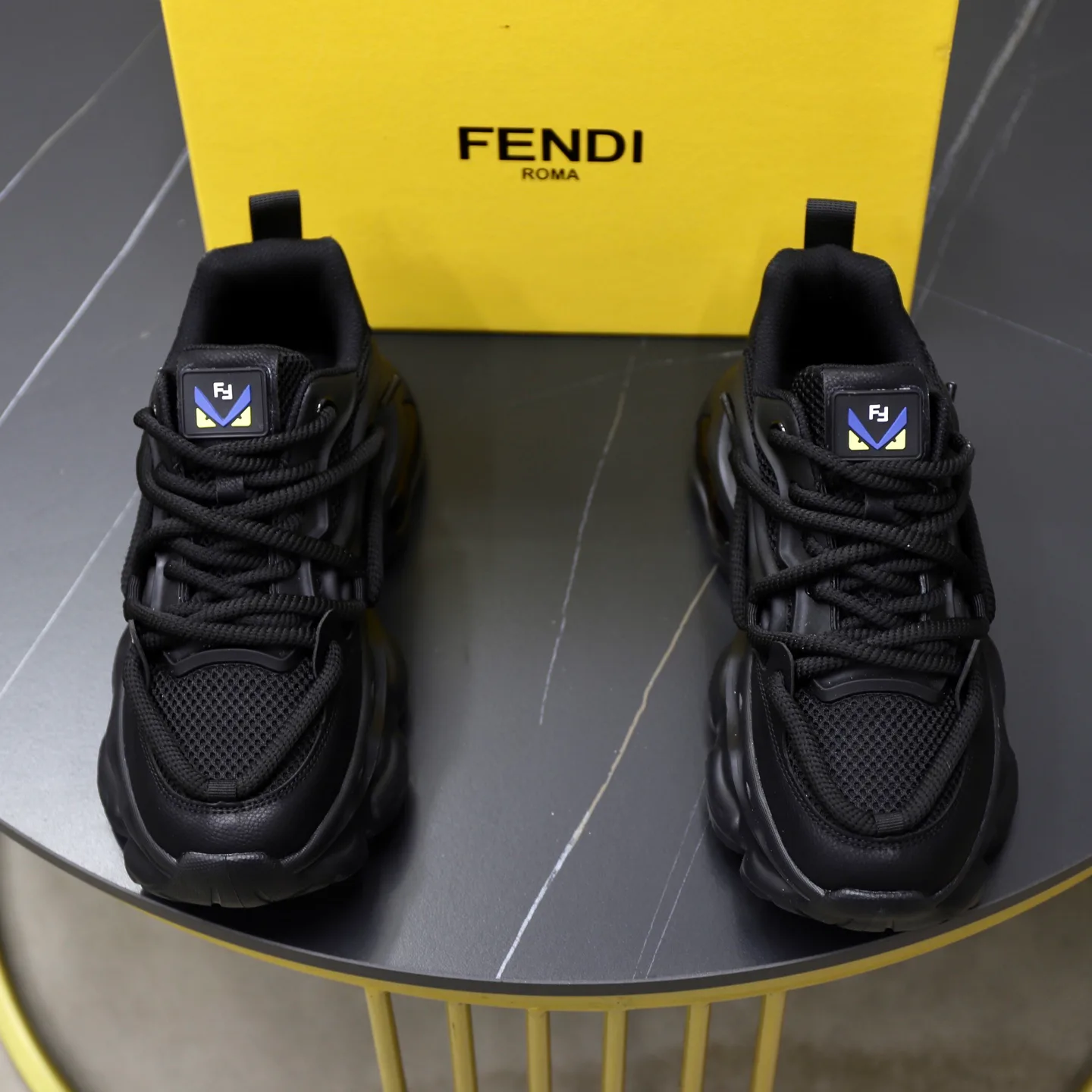 Кроссовки Женские Fendi 211518