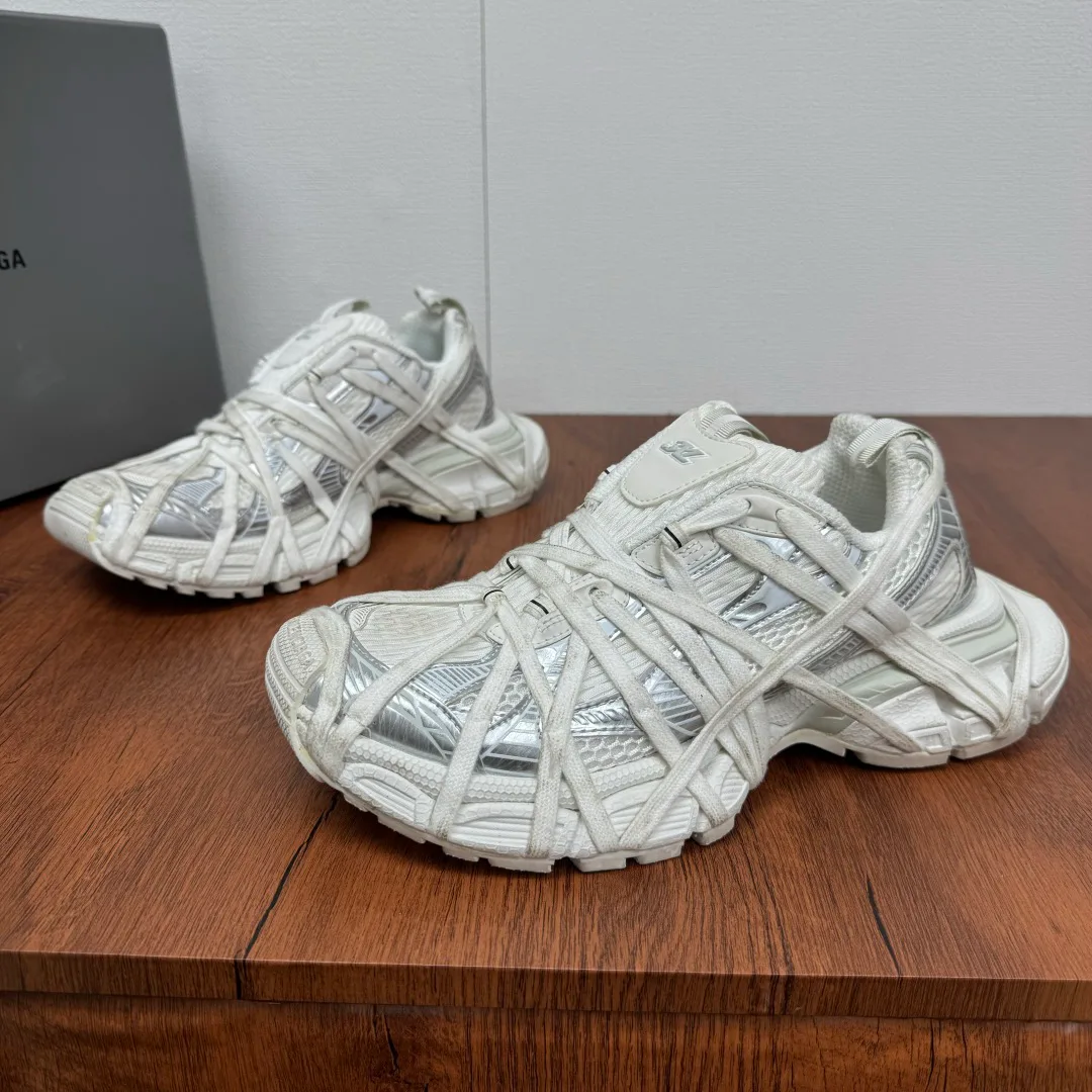 Кроссовки Женские Balenciaga 13216464