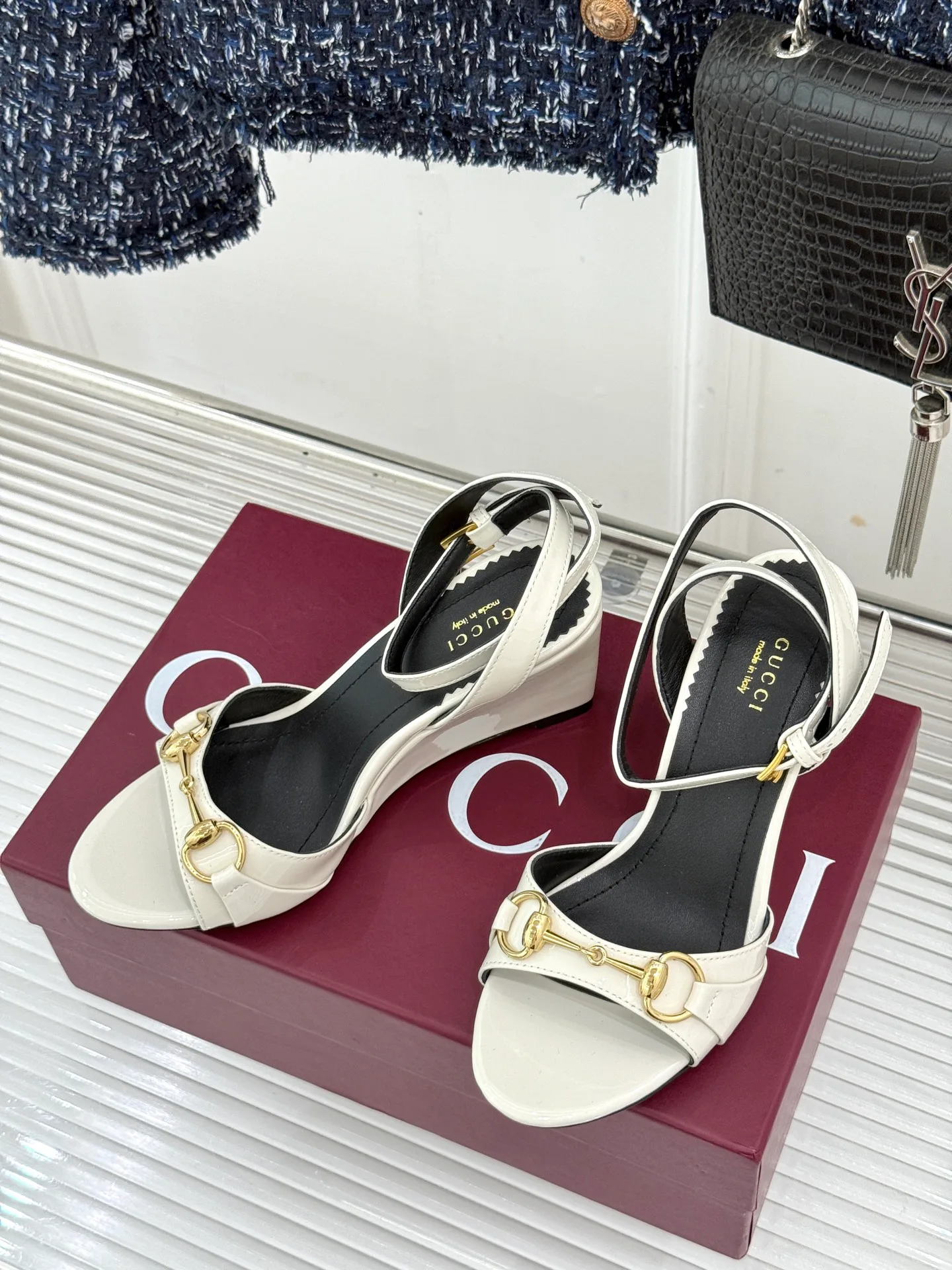 Босоножки Женские Gucci 18034497
