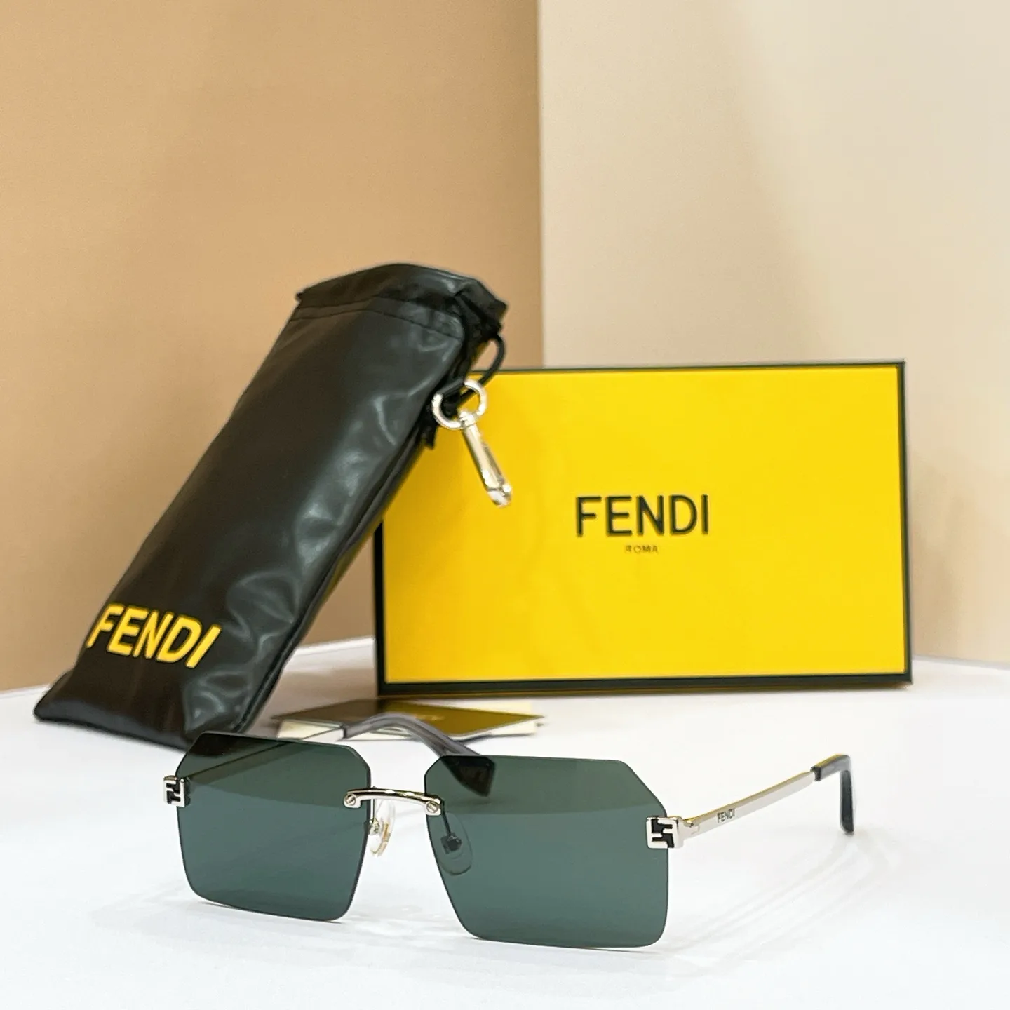 Очки Fendi 16949016