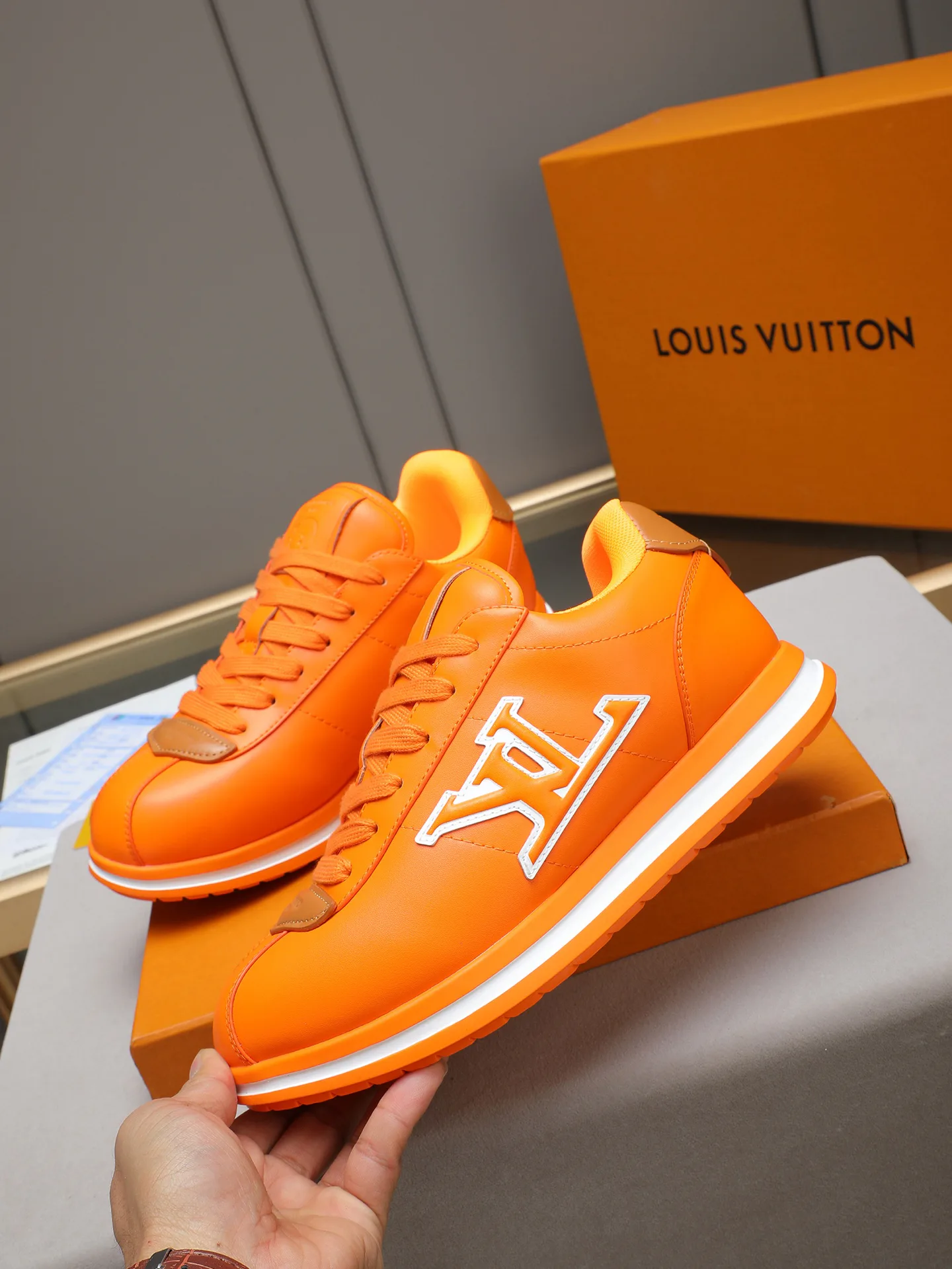 Кроссовки Мужские Louis Vuitton 11490468