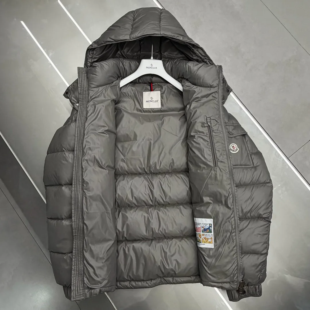 Куртки И Пуховики Мужские Moncler 17391871