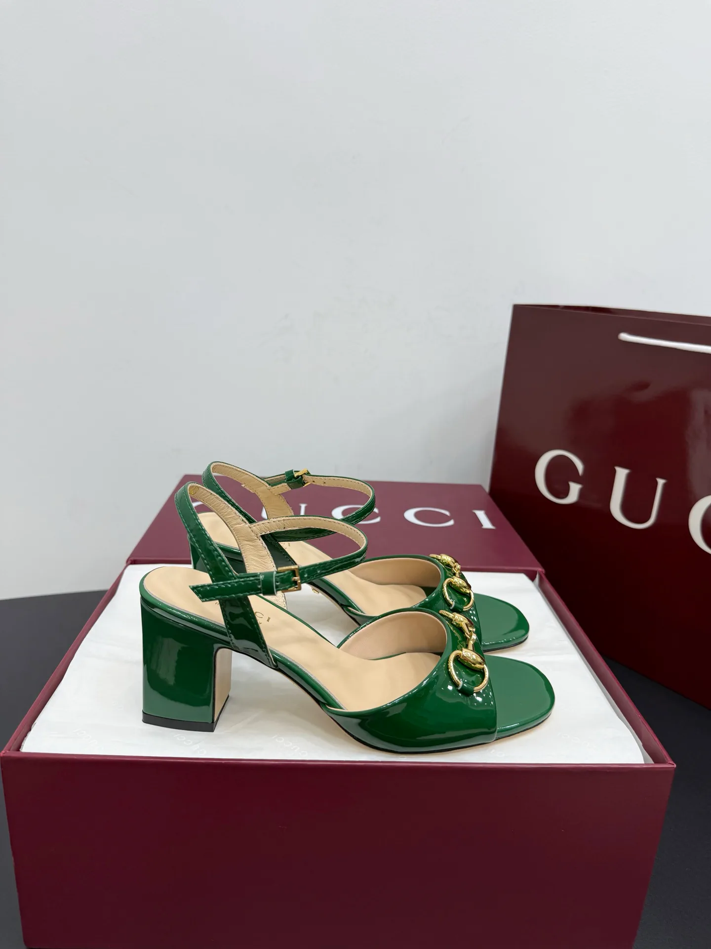 Босоножки Женские Gucci 883001