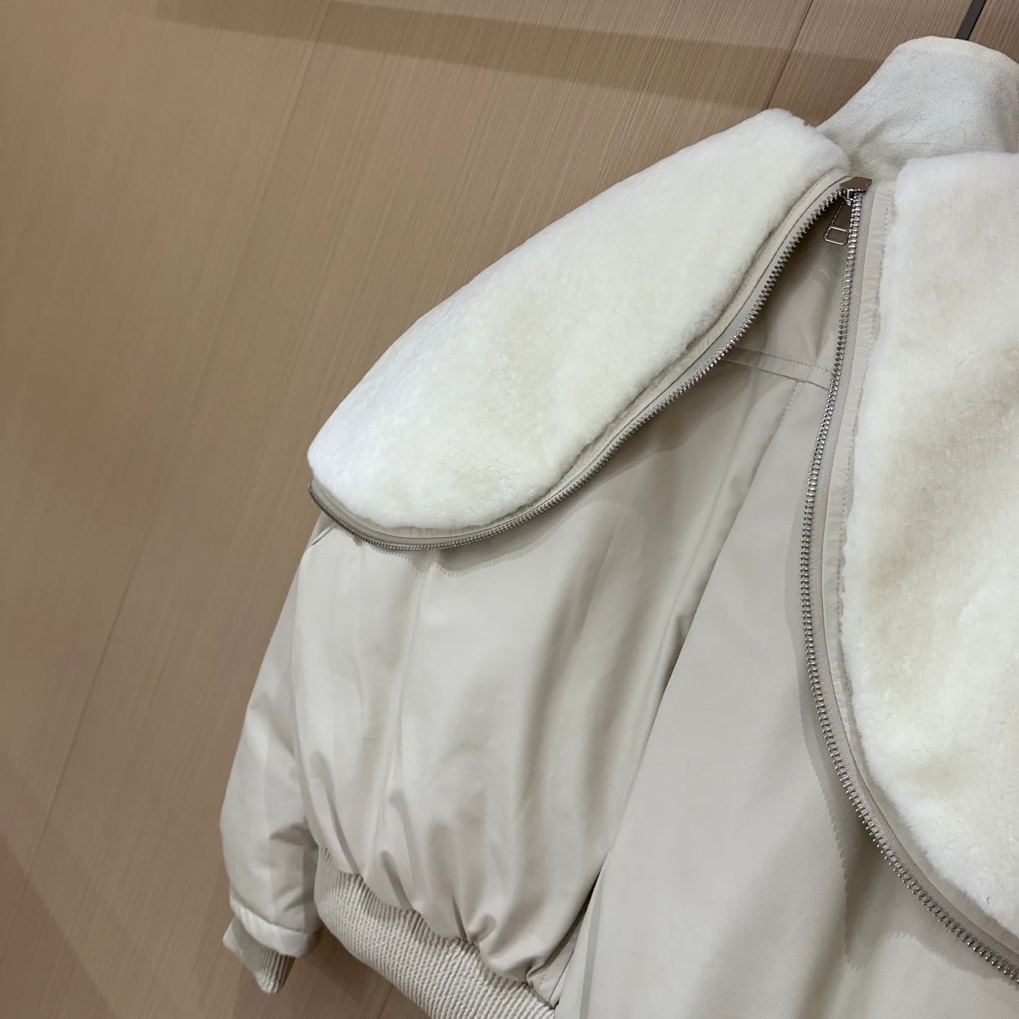 Куртки И Пуховики Женские Balenciaga 284383