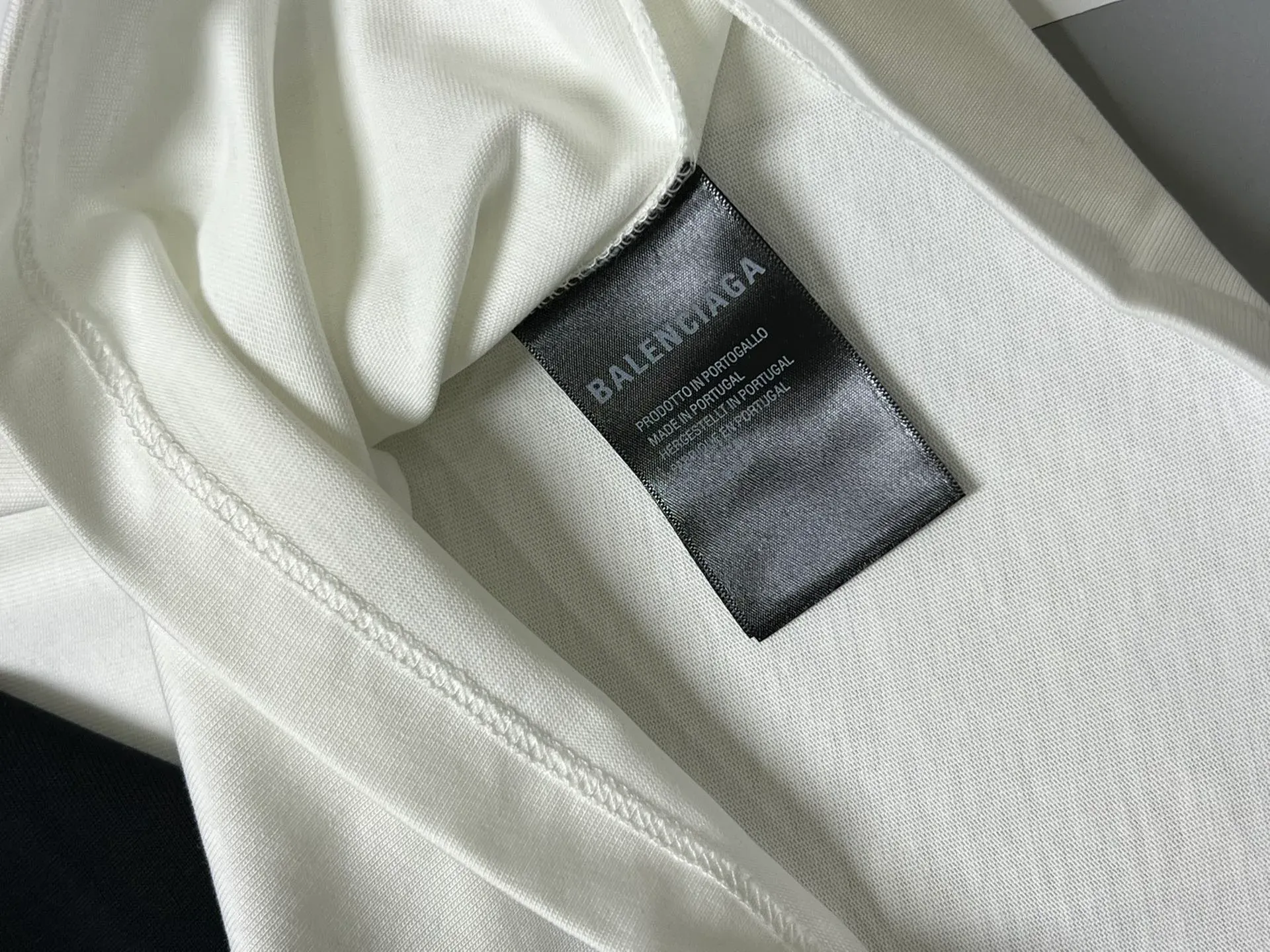 Футболки Женские Balenciaga 1799399