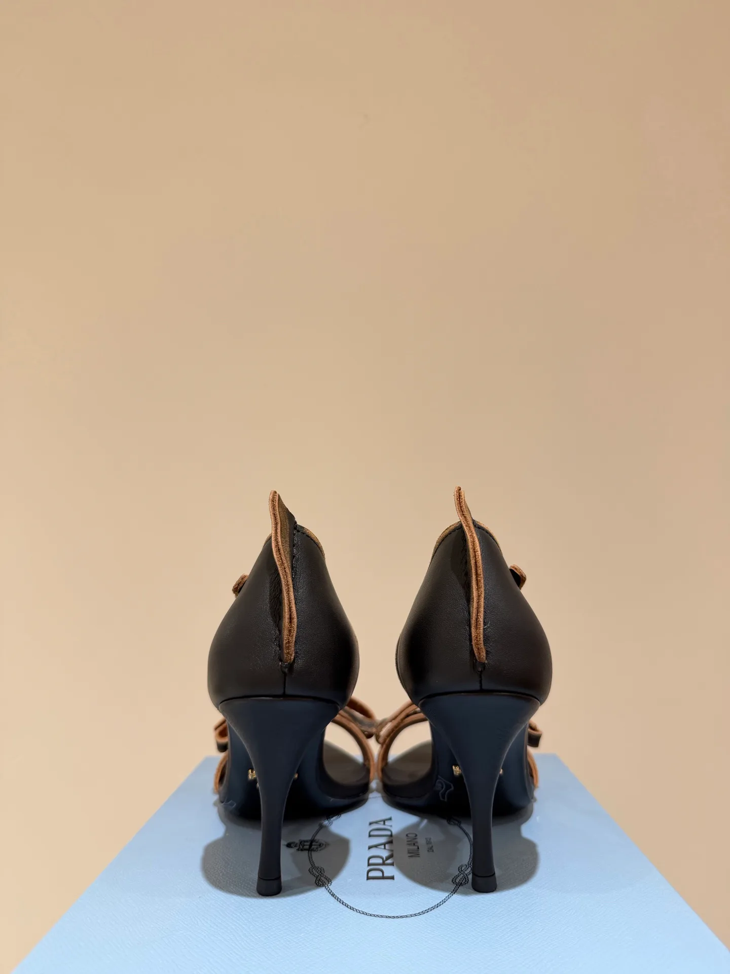 Босоножки Женские Prada 12941375
