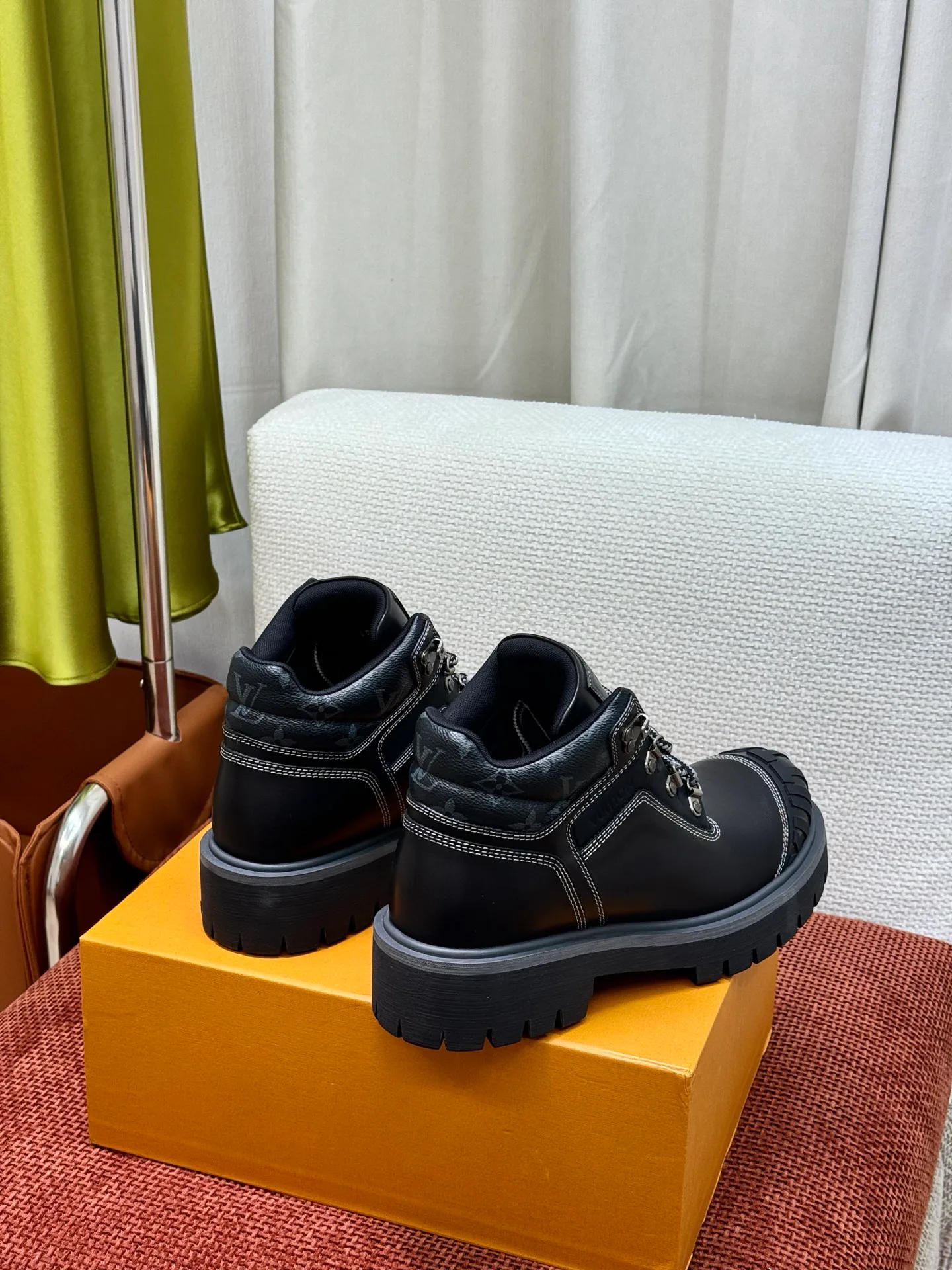 Ботинки Мужские Louis Vuitton 18731432