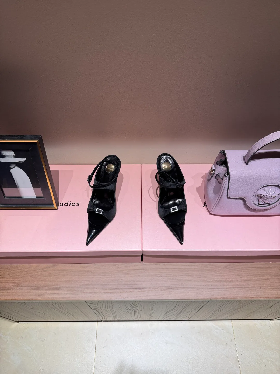 Босоножки Женские Saint Laurent 5737624