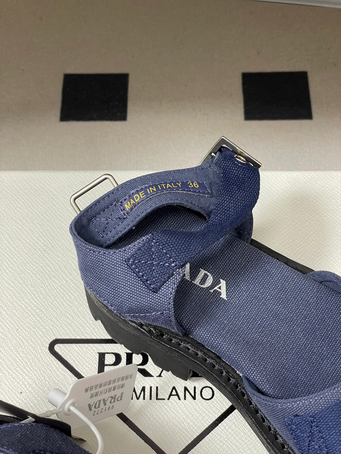 Сандалии Женские Prada 10993980