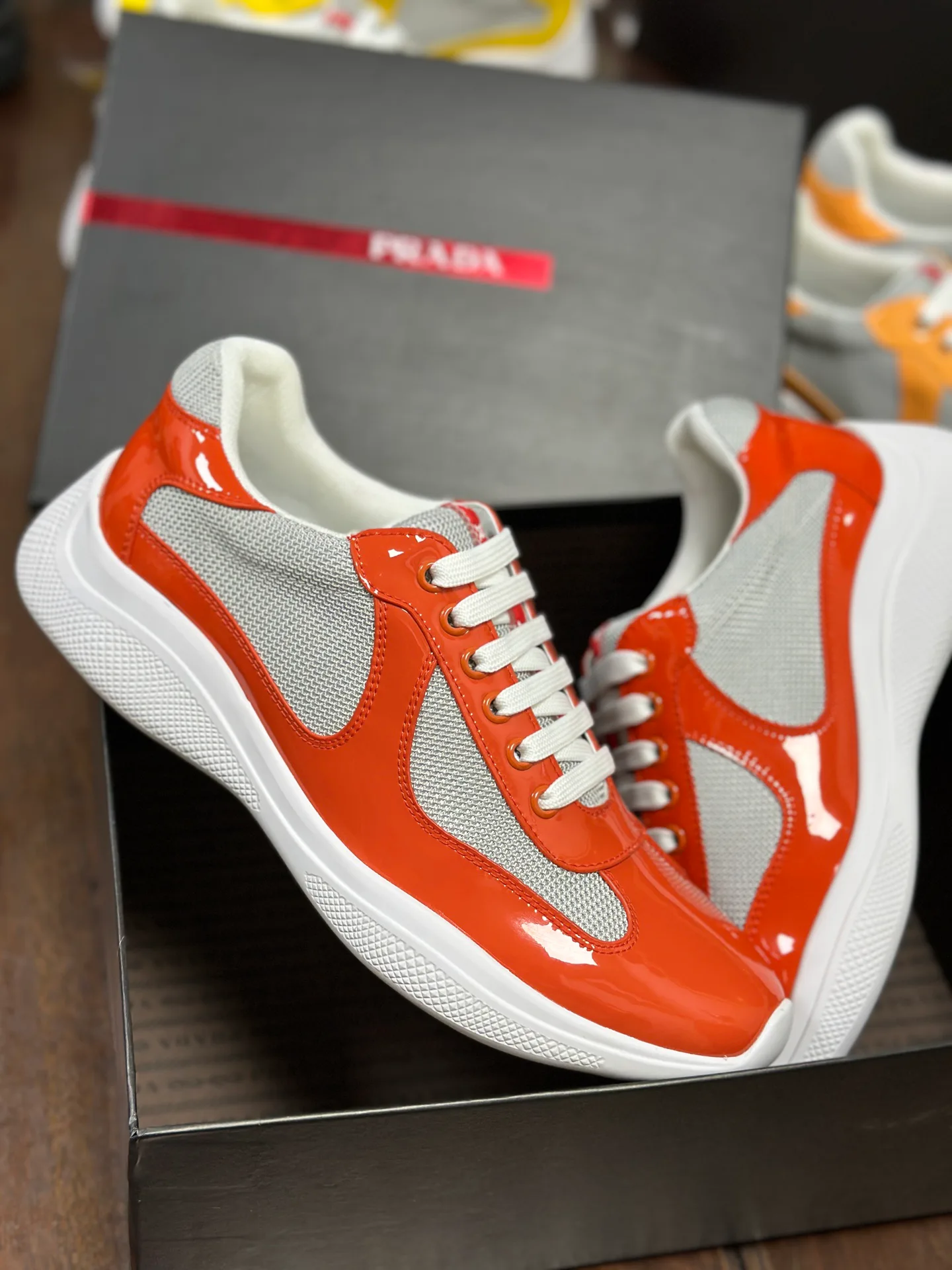 Кроссовки Женские Prada 18262253