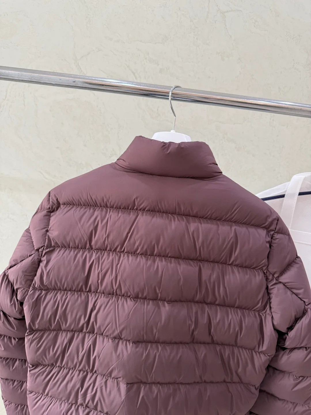 Куртки И Пуховики Женские Moncler 18376090