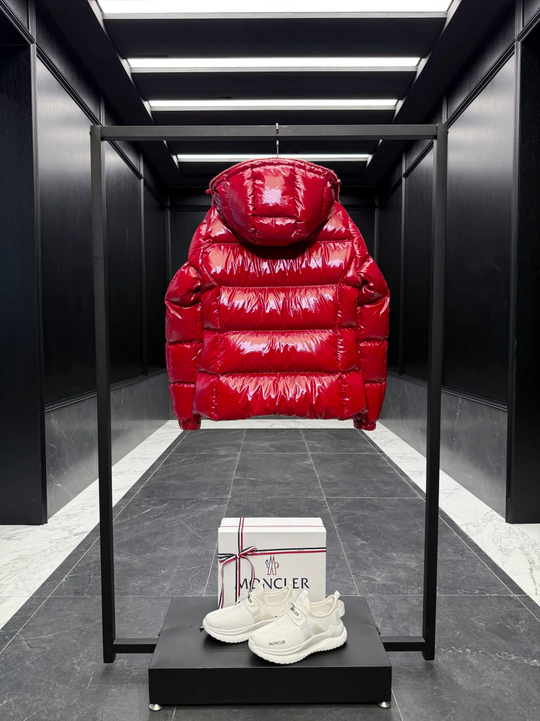 Куртки И Пуховики Женские Moncler 18741294