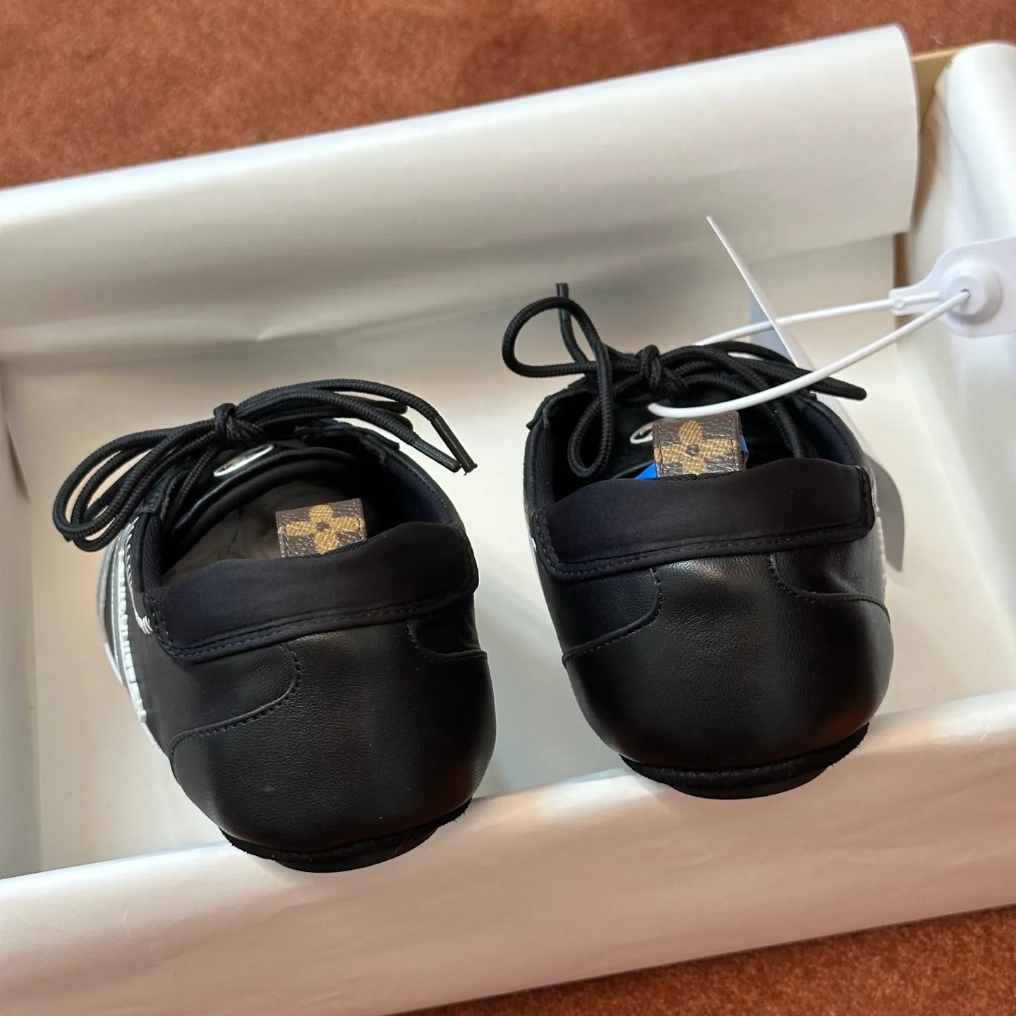 Кроссовки Женские Louis Vuitton 158083