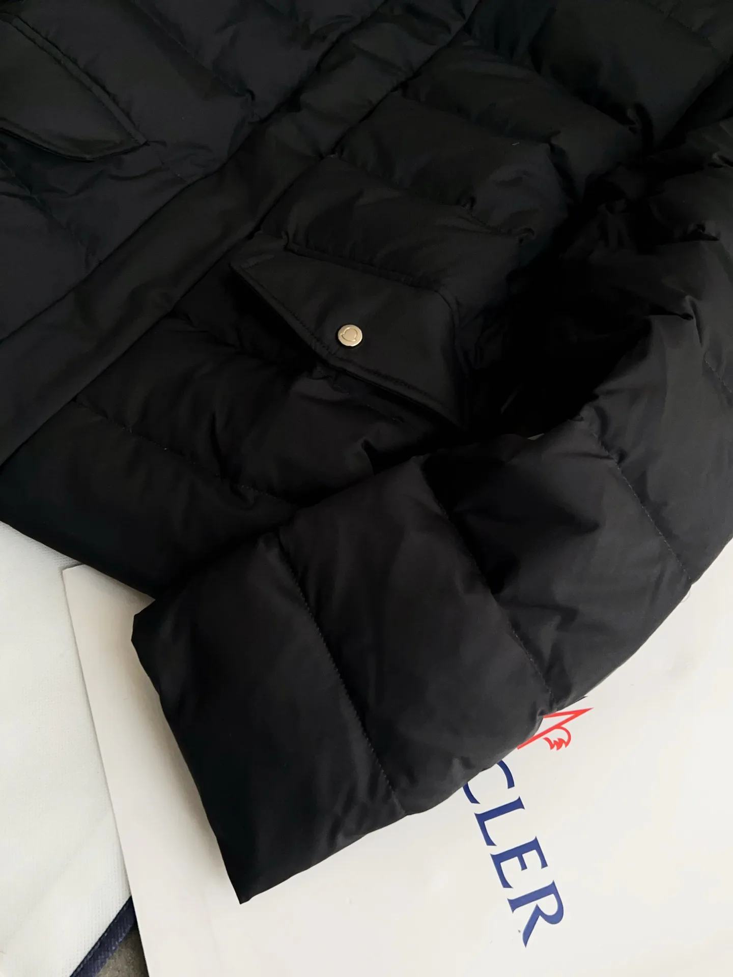 Куртки И Пуховики Женские Moncler 19527632