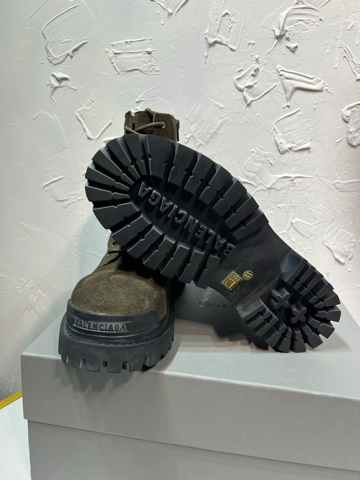 Ботинки Мужские Balenciaga 17962237