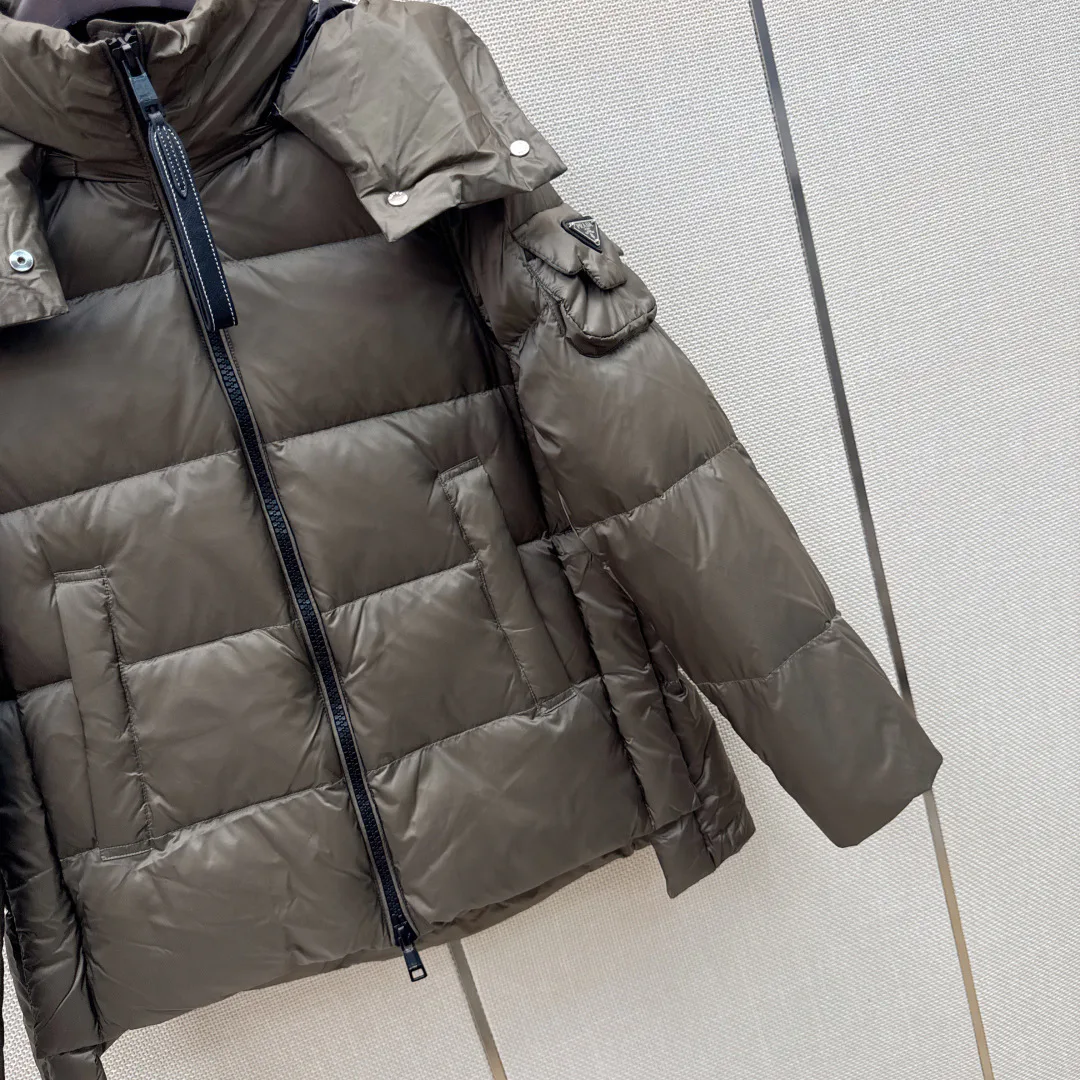 Куртки И Пуховики Женские Prada 18438386